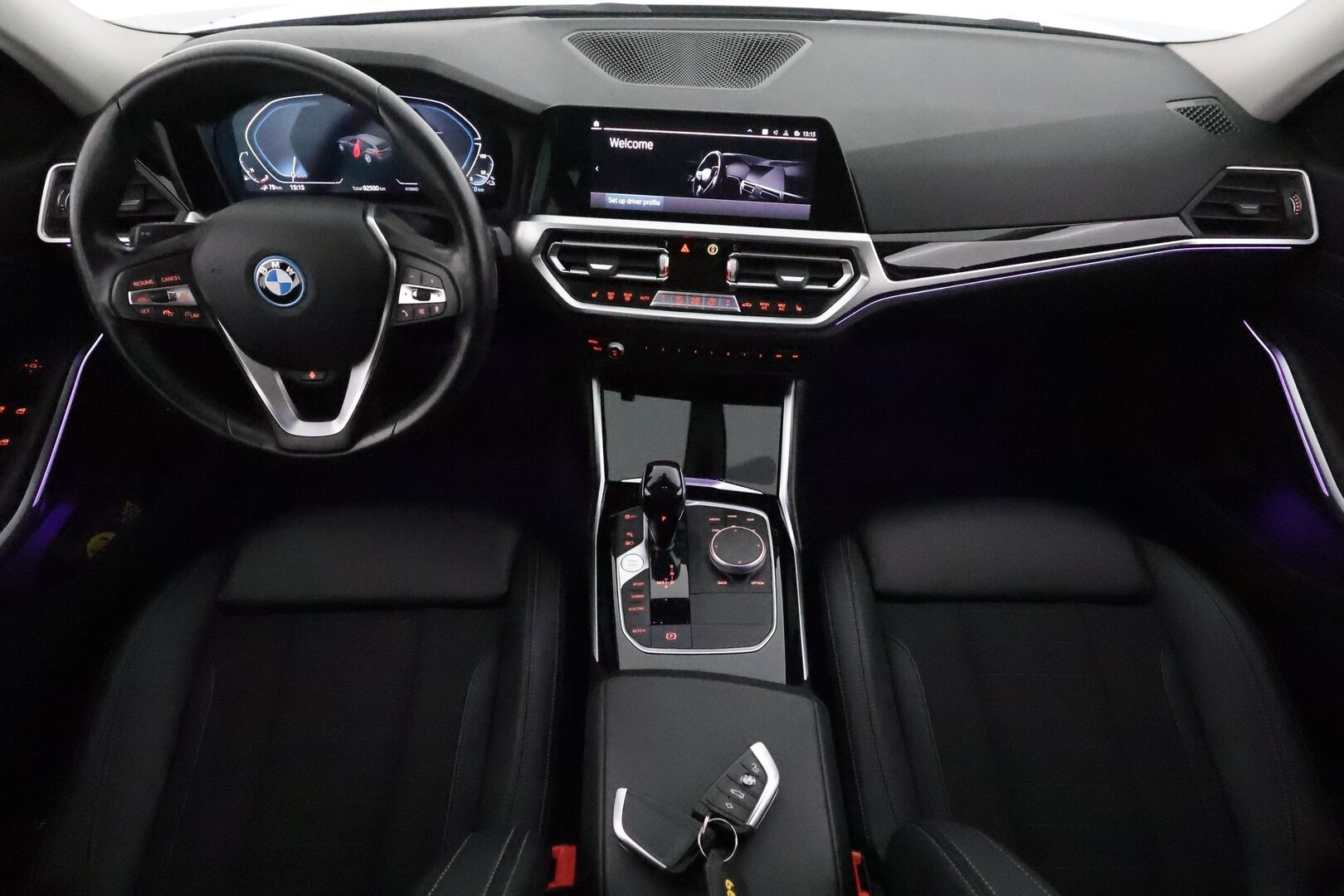 BMW 320 2022 G21 xDrive A Charged Edition Sport *ACC / P.tutkat / Navi / LED / Hifi / Sporttipenkit* - 1.Om Suomi-auto / Akku kuntotarkastettu / Kahdet renkaat aluvanteilla 