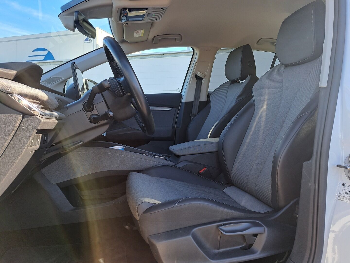 Skoda Enyaq 2023 80 iV ** Lämpöpumppu / Adapt.vakkari / P-Kamera / LED ** - 1.om Suomi-auto / Sis. ALV / 2x vanteet - HULLUT AVAJAISHULINAT KORKOTARJOUS 3,29 %