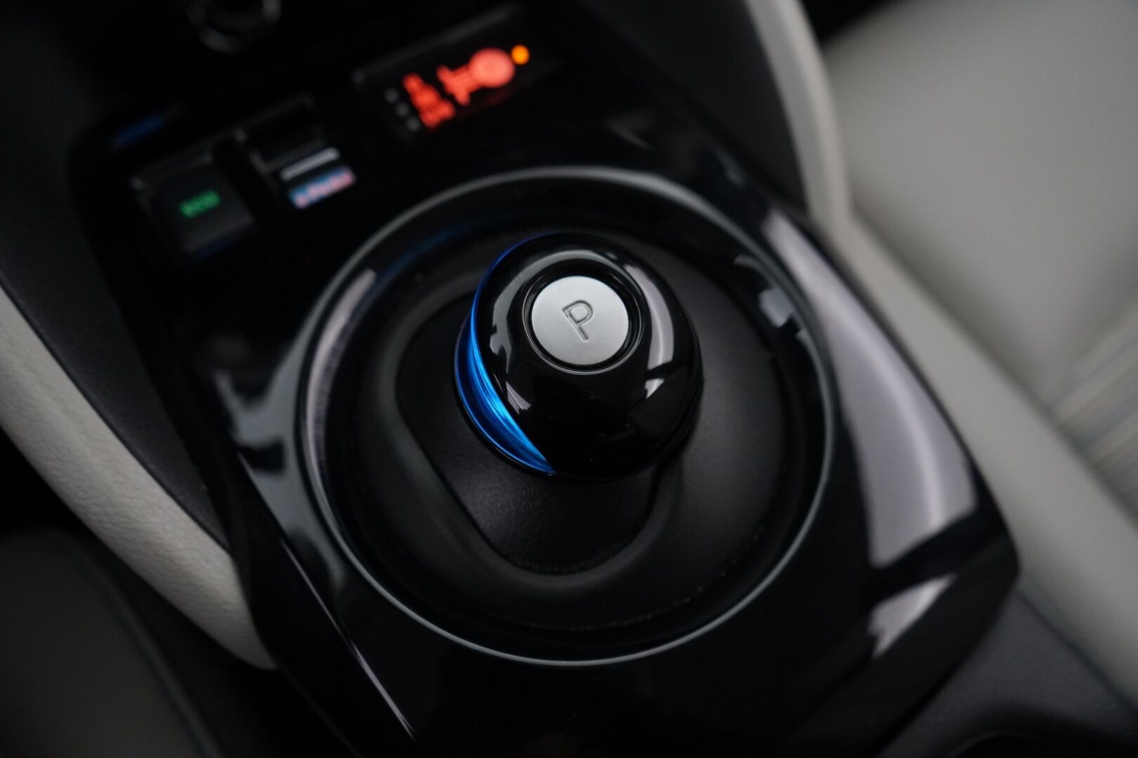 Nissan Leaf 2023 Business 360 MY22 39kWh FI - 360-Kamera / Lämpöpumppu / Ada.Vakkari / Keyless / Navi