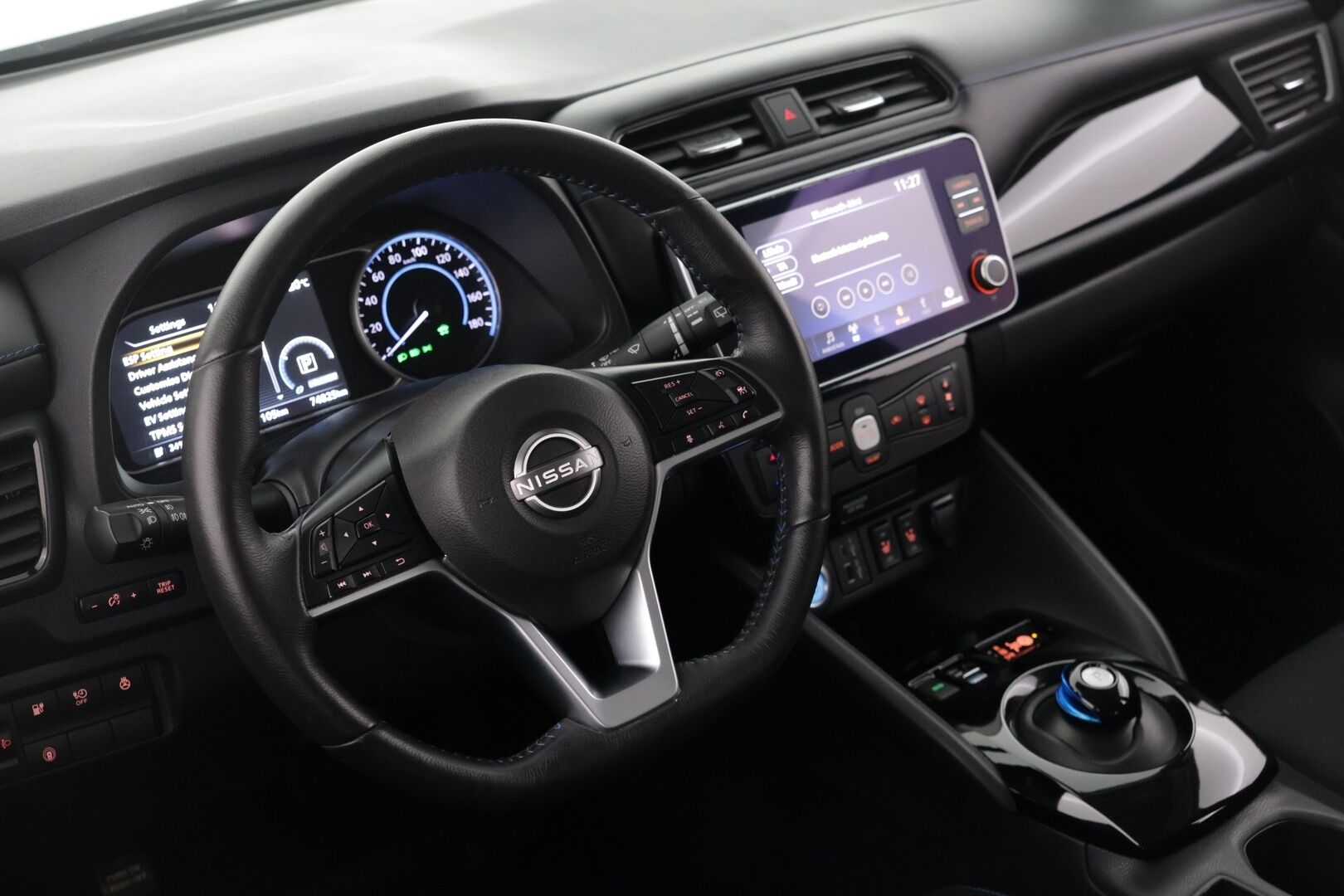 Nissan Leaf 2023 e+ N-Connecta MY22 59 kWh LED FI - 1.om Suomi-auto | P. kamera | Navi | Bluetooth | 2x aluvanteet | Tutkat | ACC