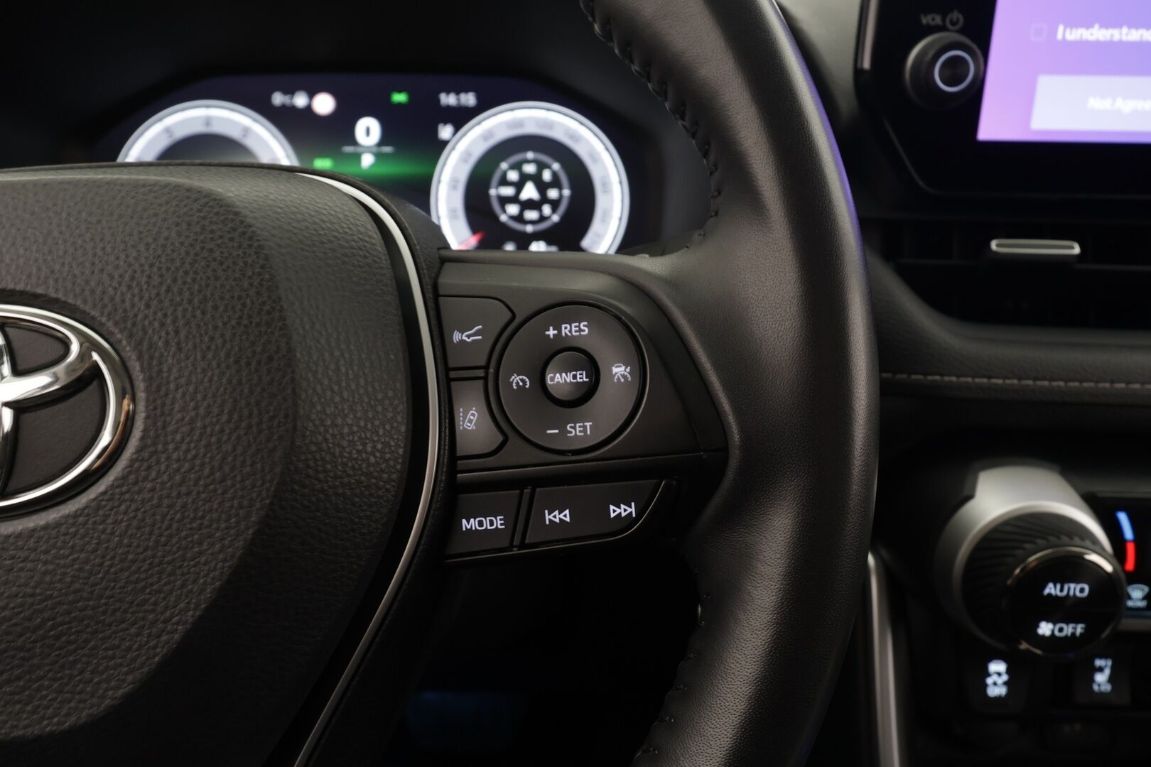 Toyota RAV4 2023 2,0 VVT-iE Active Multidrive S * Koukku / ACC / LED / P.Kamera / Lohkolämmitin / Kaistavahti / Navi * - 1-om Suomi-auto / Merkkihuollot / Kahdet renkaat aluvanteilla