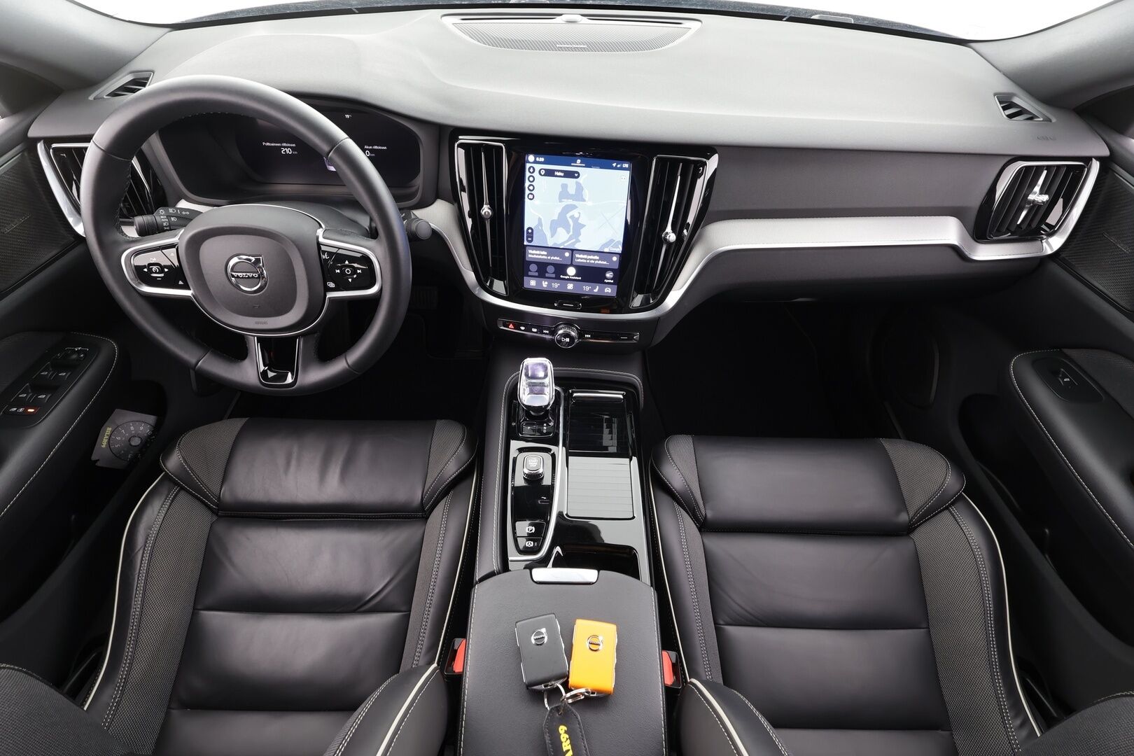 Volvo S60 2023 T8 AWD Long Range High Performance Plus Dark aut - | ACC | Koukku | H/K | Full-LED | Muistipenkit | P.Kamera | Sporttipenkit | Keyless | Apple&Android | 1.Om Suomi-auto | Kahdet Renkaat |
