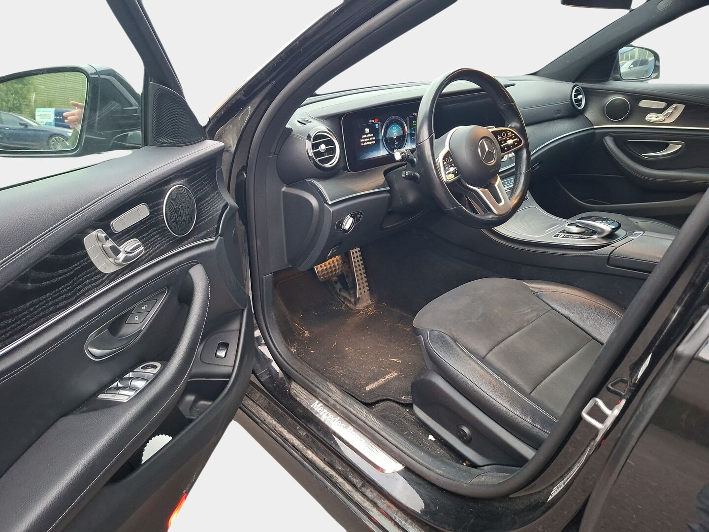 Mercedes-Benz E 2019 E 300 de Farmari (AC) 5ov 1950cm3 A * Webasto / 360 kamera /  Ambient /  KeyLess * - * Johtotähti hyvillä kamoilla! *