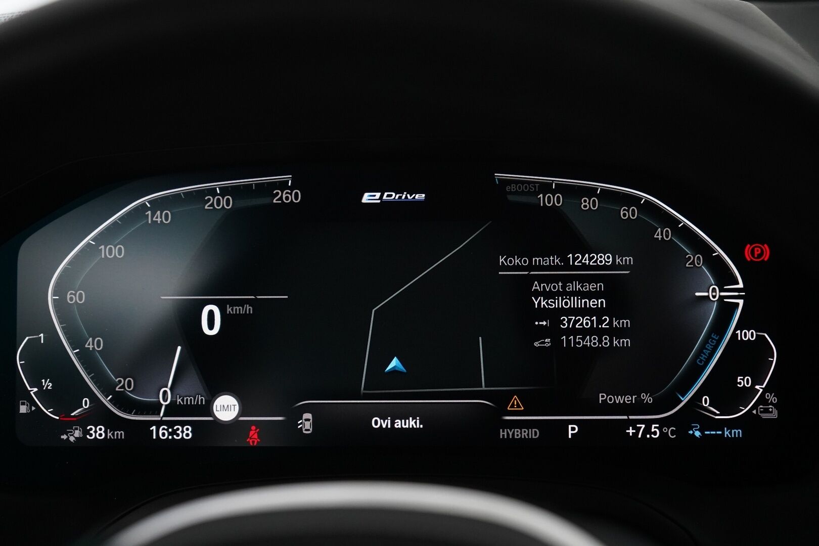 BMW 330 2020 G20 Sedan 330e iPerformance Launch Edition M Sport * Navi / Tutkat / Digimittaristo / H&K * - Kahdet OEM vanteet / Viimeisin huolto 09/2025 / Uudet kesärenkaat