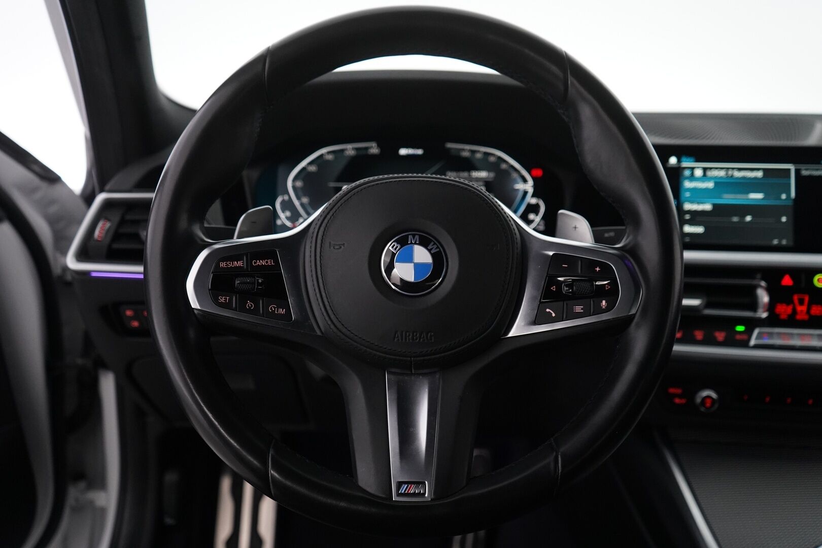 BMW 330 2020 G20 Sedan 330e iPerformance Launch Edition M Sport * Navi / Tutkat / Digimittaristo / H&K * - Kahdet OEM vanteet / Viimeisin huolto 09/2025 / Uudet kesärenkaat - HULLUT VÄLIPÄIVÄT KORKOTARJOUS 2,49%