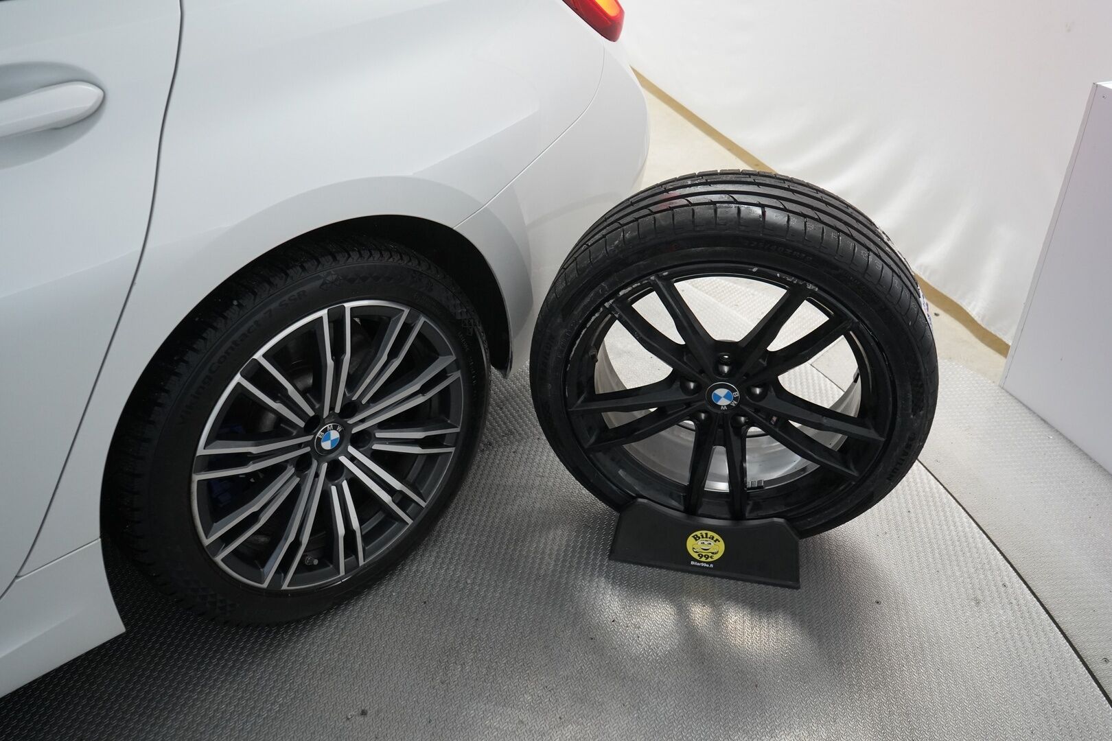 BMW 330 2020 G20 Sedan 330e iPerformance Launch Edition M Sport * Navi / Tutkat / Digimittaristo / H&K * - Kahdet OEM vanteet / Viimeisin huolto 09/2025 / Uudet kesärenkaat