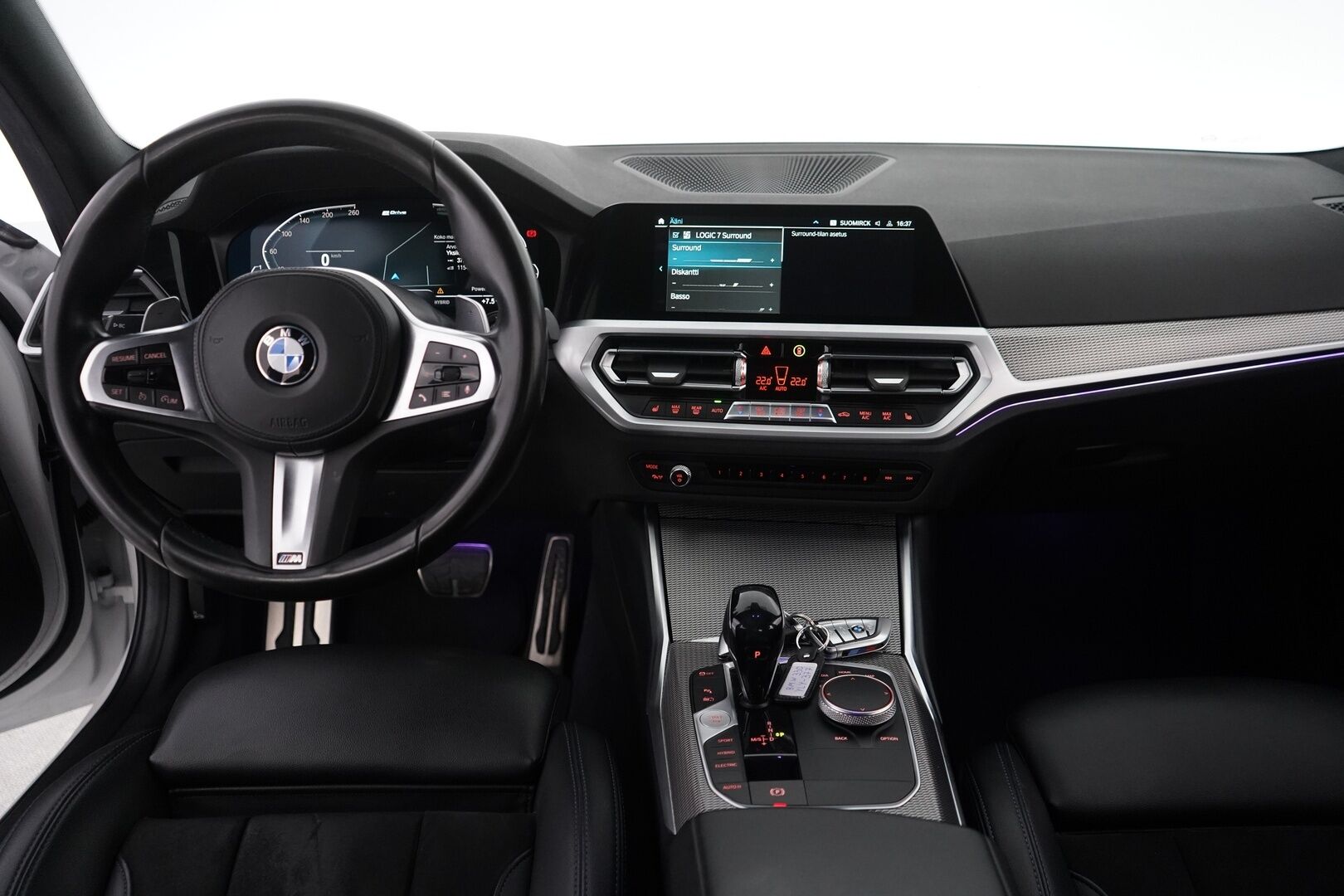 BMW 330 2020 G20 Sedan 330e iPerformance Launch Edition M Sport * Navi / Tutkat / Digimittaristo / H&K * - Kahdet OEM vanteet / Viimeisin huolto 09/2025 / Uudet kesärenkaat