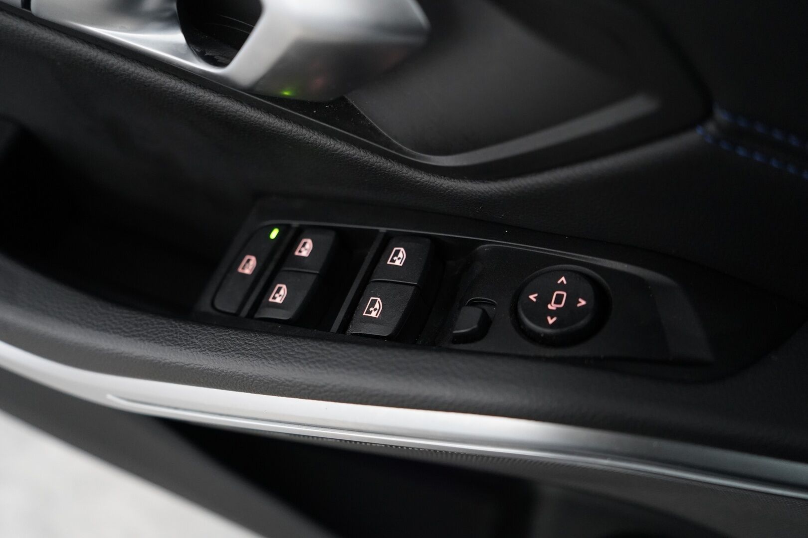 BMW 330 2020 G20 Sedan 330e iPerformance Launch Edition M Sport * Navi / Tutkat / Digimittaristo / H&K * - Kahdet OEM vanteet / Viimeisin huolto 09/2025 / Uudet kesärenkaat - HULLUT VÄLIPÄIVÄT KORKOTARJOUS 2,49%