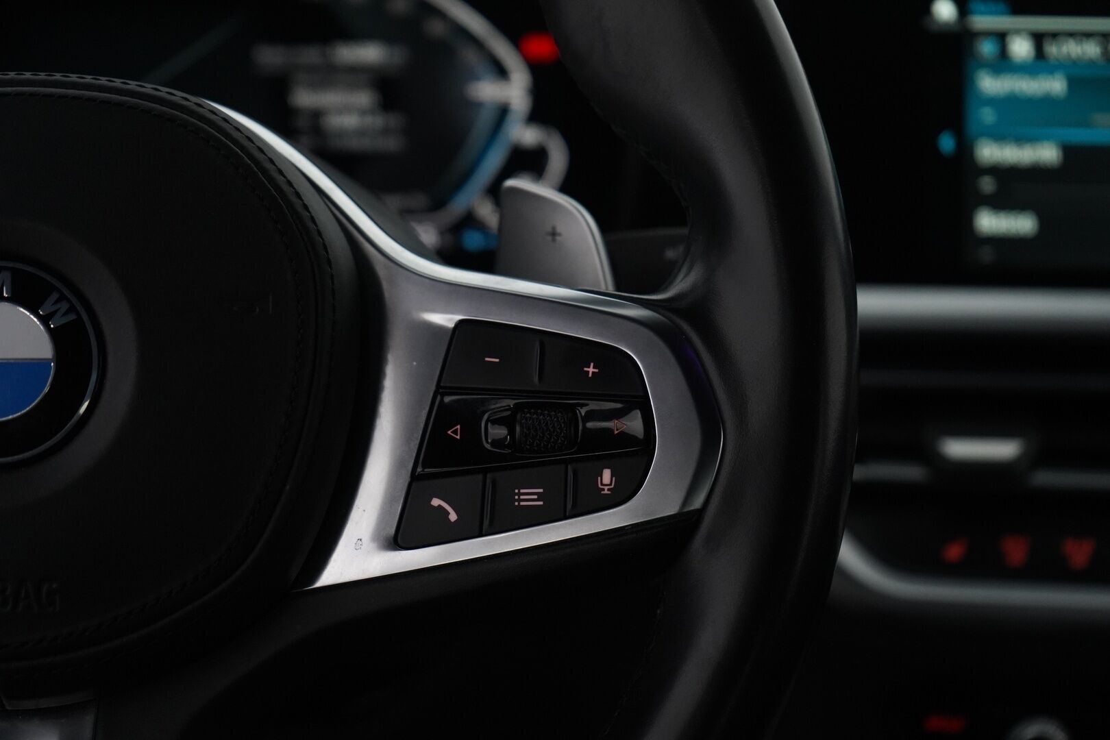 BMW 330 2020 G20 Sedan 330e iPerformance Launch Edition M Sport * Navi / Tutkat / Digimittaristo / H&K * - Kahdet OEM vanteet / Viimeisin huolto 09/2025 / Uudet kesärenkaat - HULLUT VÄLIPÄIVÄT KORKOTARJOUS 2,49%