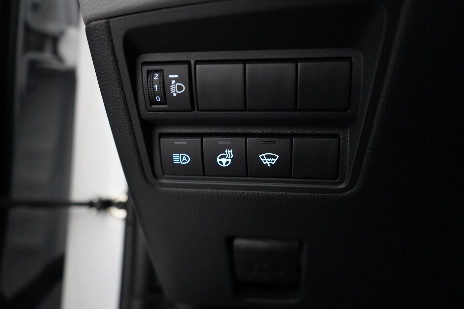Toyota Yaris Cross 2022 1,5 Hybrid AWD-i Active Business * ACC / Kamera / Koukku / Lohko / Ratinlämmitin * - Kahdet renkaat / Viimeisin huolto 5 / 25 / Neliveto 