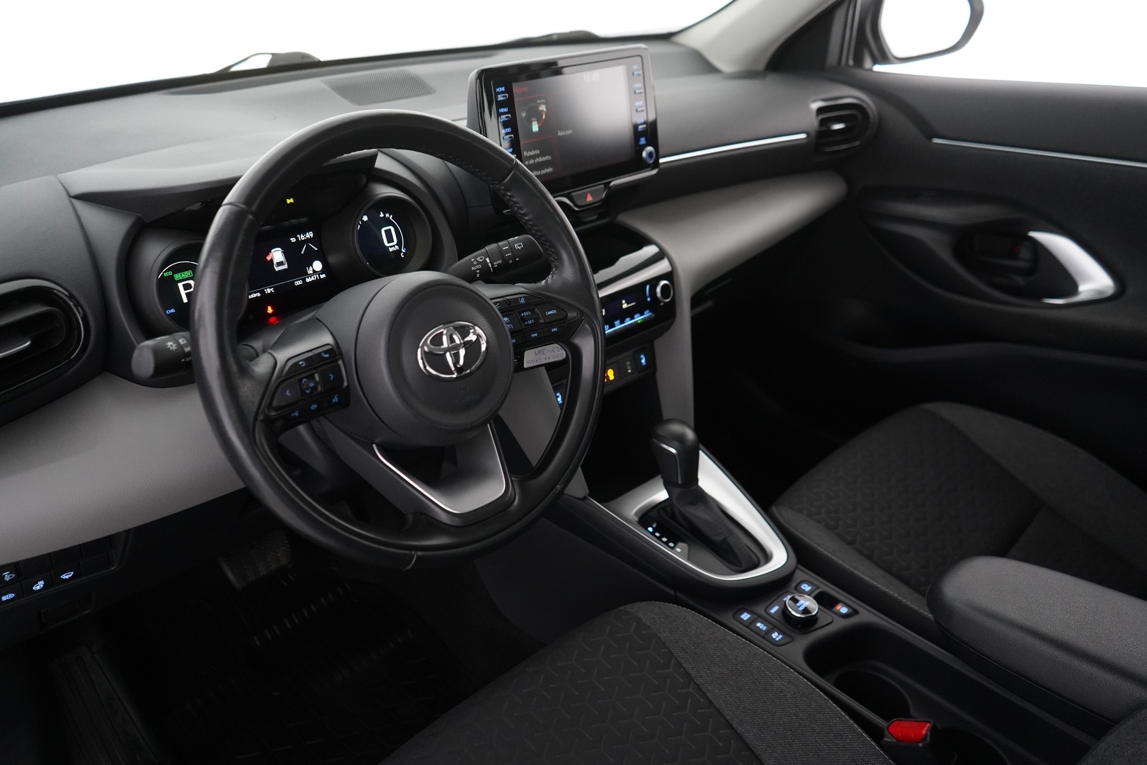 Toyota Yaris Cross 2022 1,5 Hybrid AWD-i Active Business * ACC / Kamera / Koukku / Lohko / Ratinlämmitin * - Kahdet renkaat / Viimeisin huolto 5 / 25 / Neliveto 