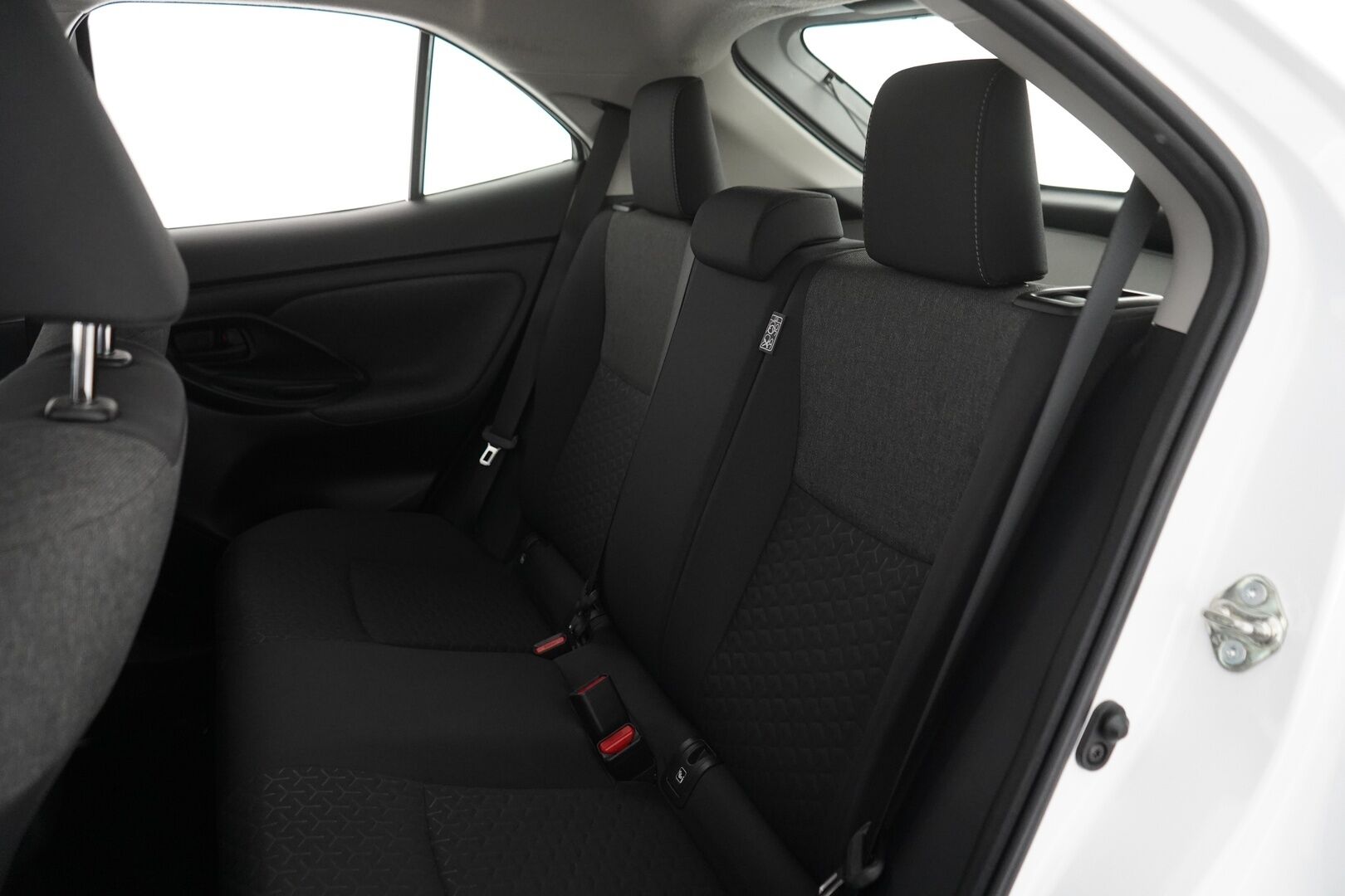Toyota Yaris Cross 2022 1,5 Hybrid AWD-i Active Business * ACC / Kamera / Koukku / Lohko / Ratinlämmitin * - Kahdet renkaat / Viimeisin huolto 5 / 25 / Neliveto 