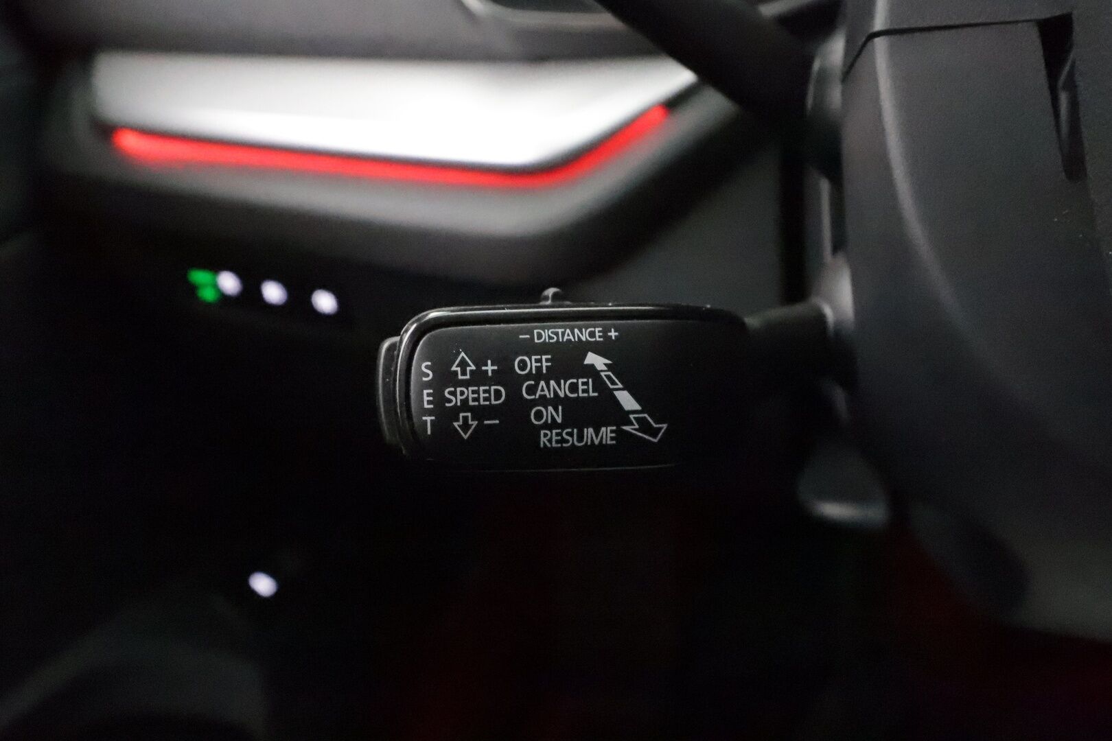 Skoda Octavia 2023 Combi 1.5 TSI Style eTEC DSG Autom. - | ACC | Webasto | Matrix | P.kamera | Keyless | Travel Assist | Side Assist | Apple & Android | Lämm. ratti | Sähk. takaluukku | Ambient light |