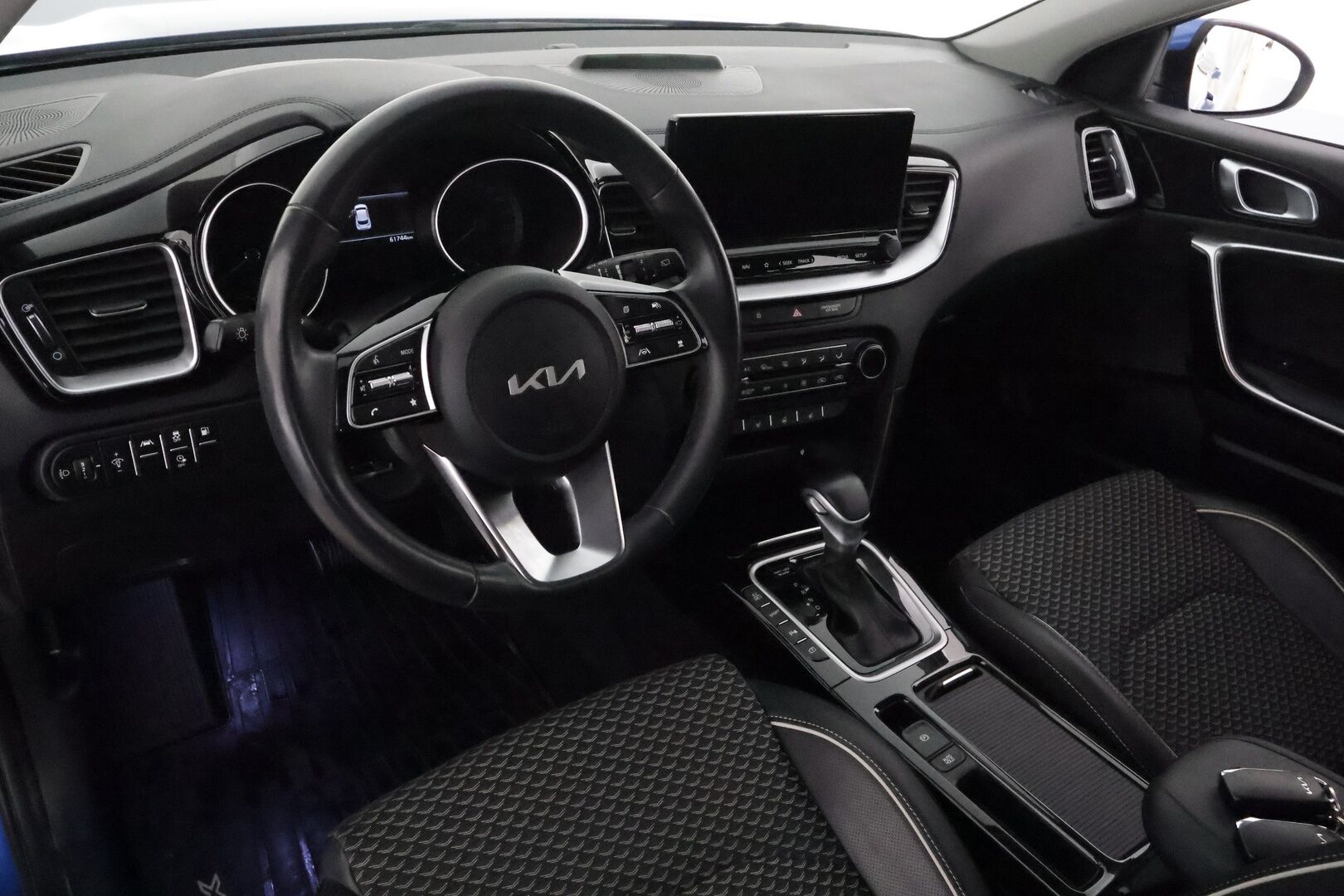 Kia XCeed 2023 1,6 GDI Plug-In Hybrid Business Premium DCT **ACC / P.kamera / Lohkolämmitin / Navi / LED / Puolinahat** - 1.Om Suomi-auto / Kahdet renkaat aluvanteilla