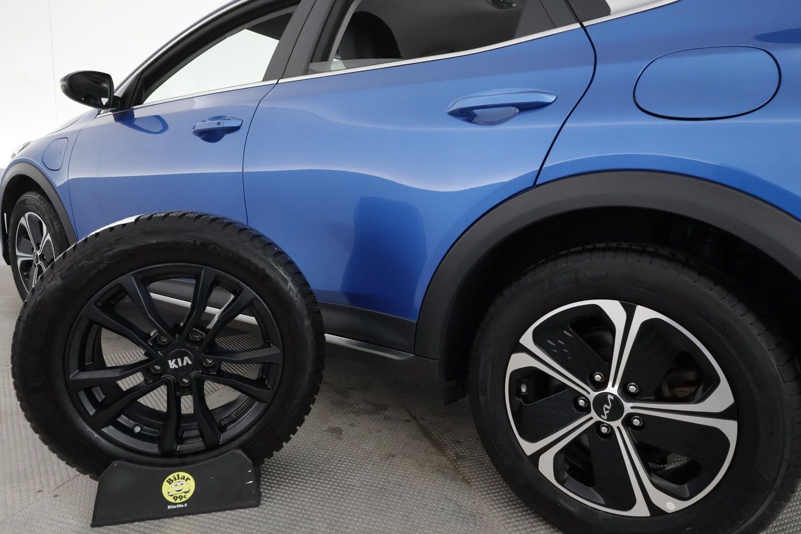Kia XCeed 2023 1,6 GDI Plug-In Hybrid Business Premium DCT **ACC / P.kamera / Lohkolämmitin / Navi / LED / Puolinahat** - 1.Om Suomi-auto / Kahdet renkaat aluvanteilla