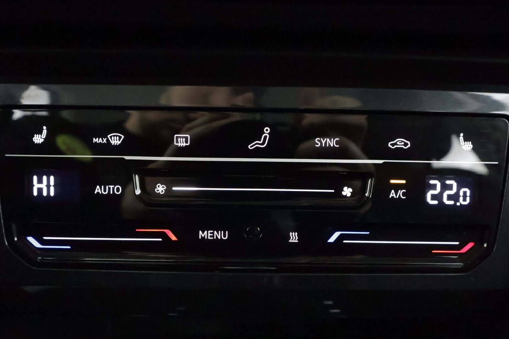 Volkswagen Tiguan 2023 1.5 TSI Style Business Limited 110kW  DSG - KATSO MIHIN HINTAAN! | ACC | Matrix-LED | Webasto | Peruutuskamera | Hierovat sporttipenkit | Keyless | 1.Om Suomi-auto | Kahdet Renkaat | Huippuvarusteet