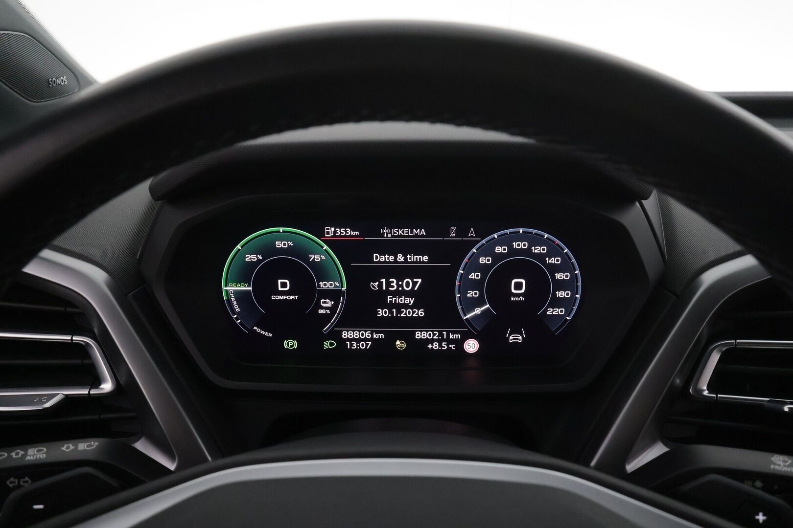 Audi Q4 e-tron 2023 40 e-tron Sportback * ACC / P.kamera / ILP / Sonos / LED / Navi / Koukku / Sähköluukku * - 1.Om Suomi-auto / Kahdet renkaat aluvanteilla 