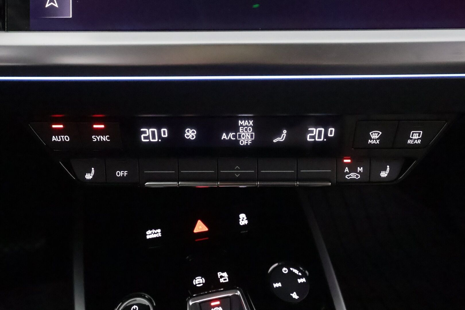 Audi Q4 e-tron 2023 40 e-tron Sportback * ACC / P.kamera / ILP / Sonos / LED / Navi / Koukku / Sähköluukku * - 1.Om Suomi-auto / Kahdet renkaat aluvanteilla 