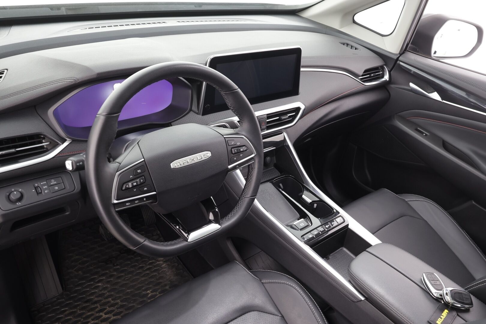 Maxus Euniq 5 2024 Grand Wagon 6-P 177hv - Exclusive * 360 / ACC / Full-LED / Panorama / Kaistavahti / Digimittaristo / Keyless * - 1-om Suomi-auto / Kahdet renkaat aluvanteilla