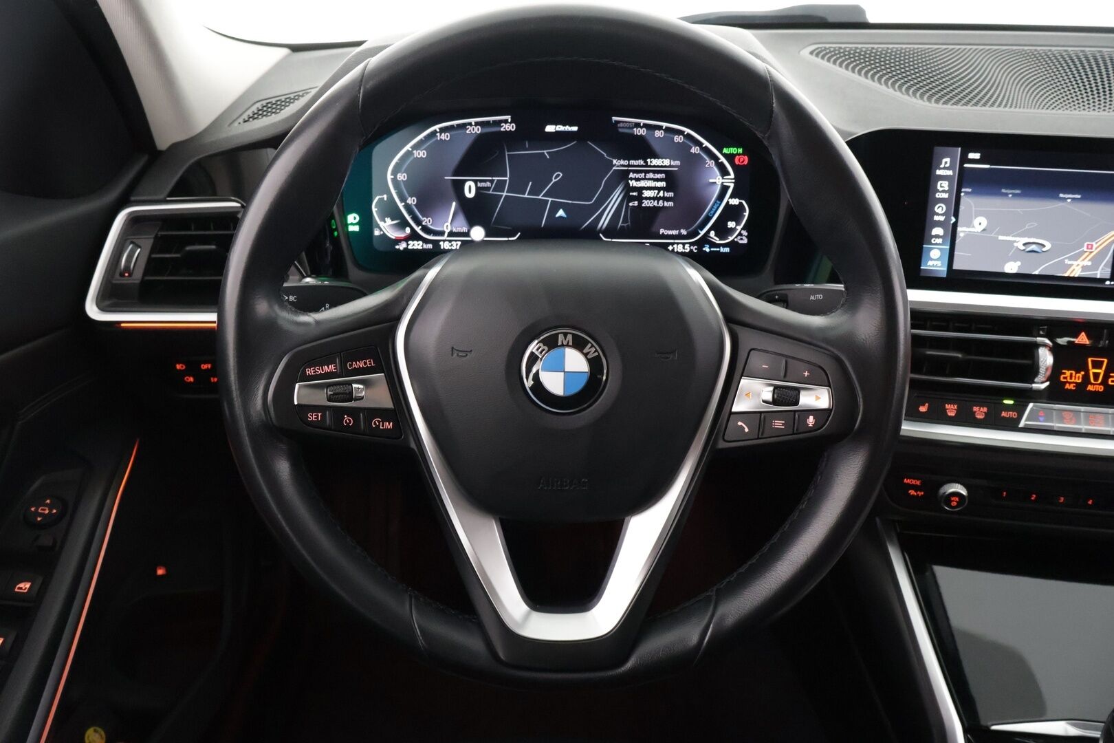 BMW 330E 2020 G20 Sedan Business Sport ** Uusi korimalli /Sport-penkit / Puolnahat / P-tutkat / Apple carplay & Android auto**