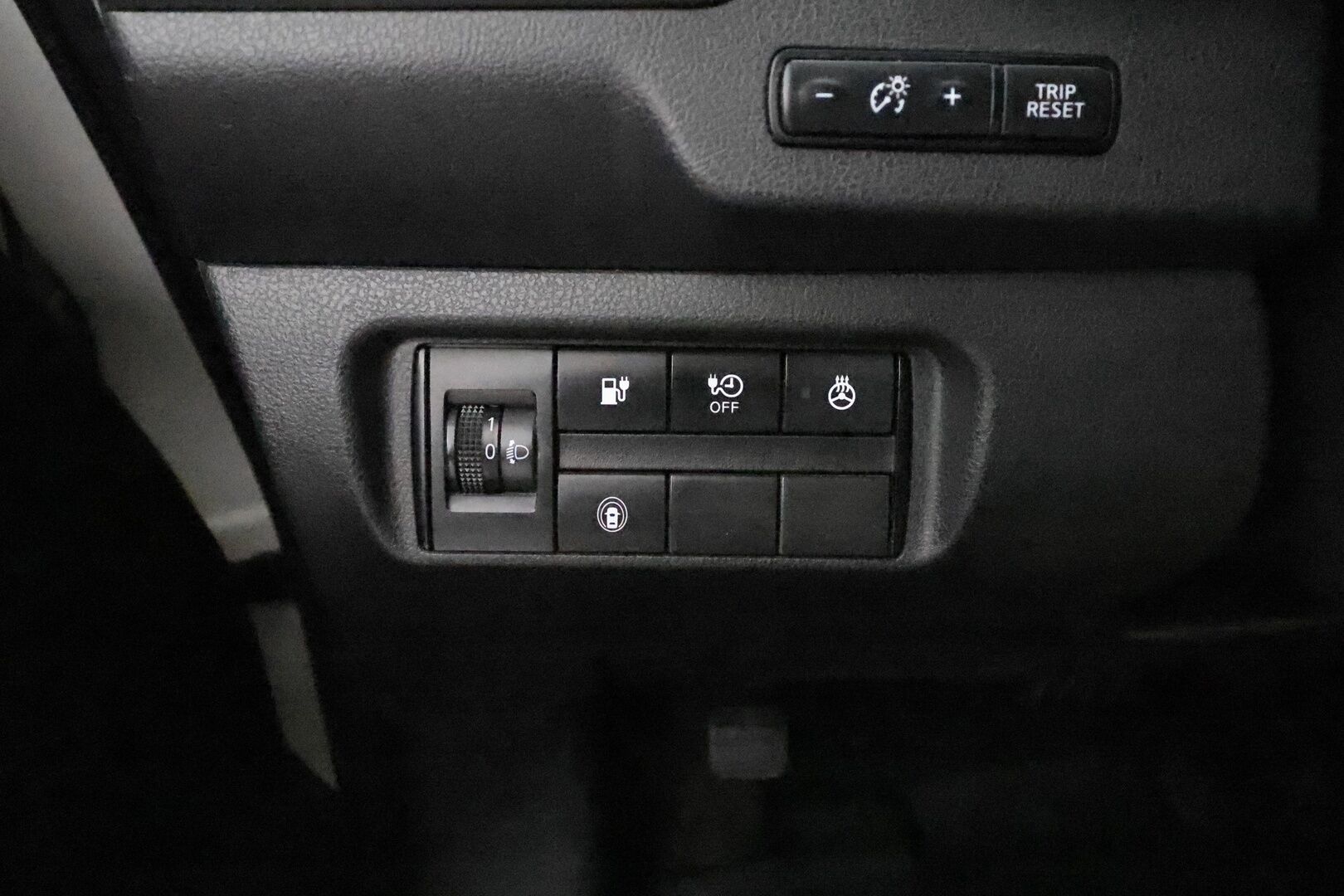 Nissan Leaf 2023 62kWh N-Connecta *ALV** 1-Om Suomi auto / Adapt.vakkari / 360 kamera / Keyless / Navi / Apple&Android / 2x renkaat