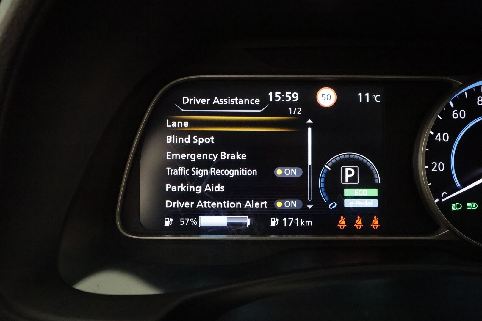 Nissan Leaf 2023 62kWh N-Connecta *ALV** 1-Om Suomi auto / Adapt.vakkari / 360 kamera / Keyless / Navi / Apple&Android / 2x renkaat