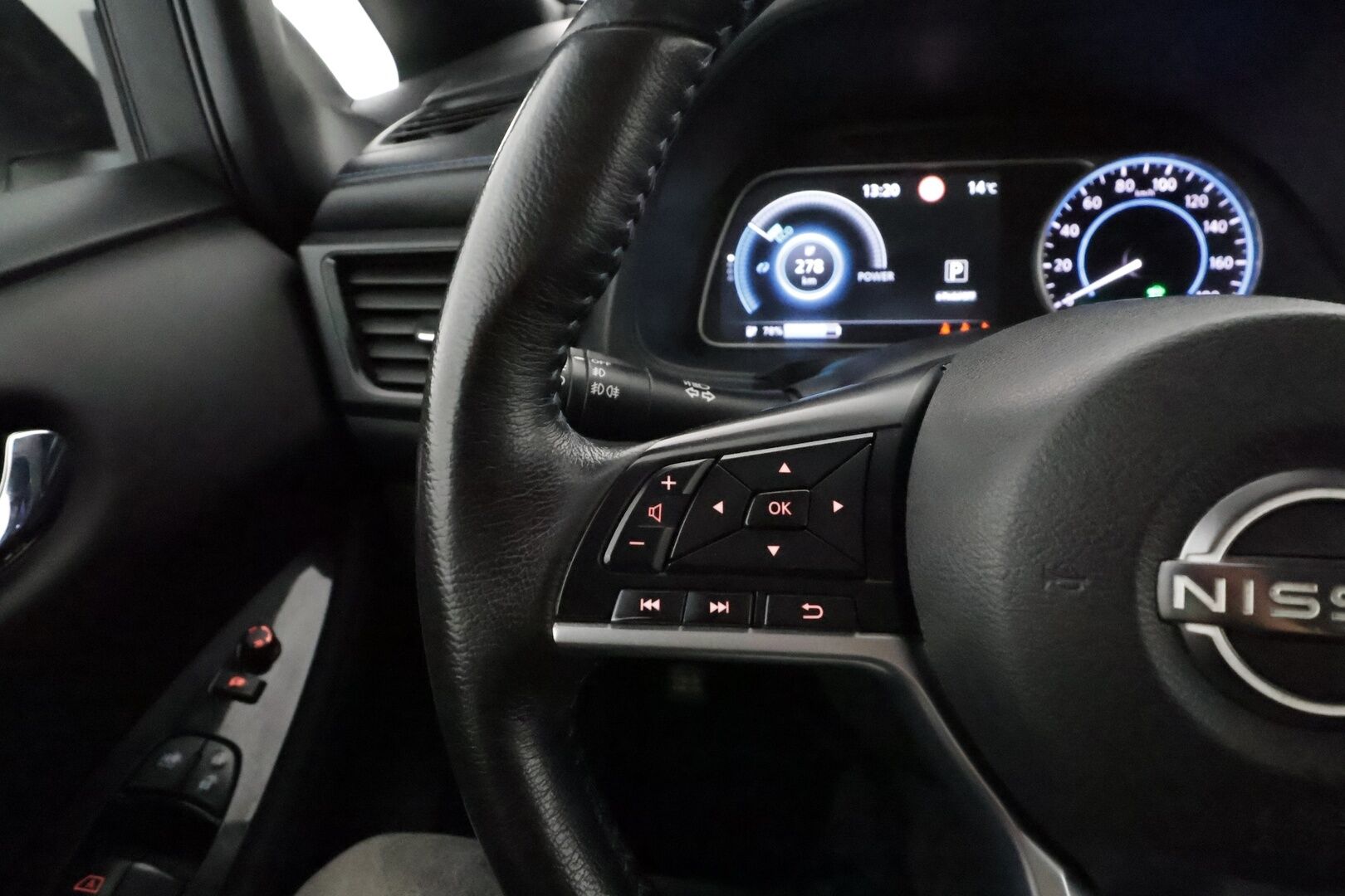 Nissan Leaf 2023 62kWh N-Connecta *ALV** 360 kamera / Adapt.vakkari / Apple&Android / Keyless / Navi - 1-Om Suomi auto / Merkkihuollettu