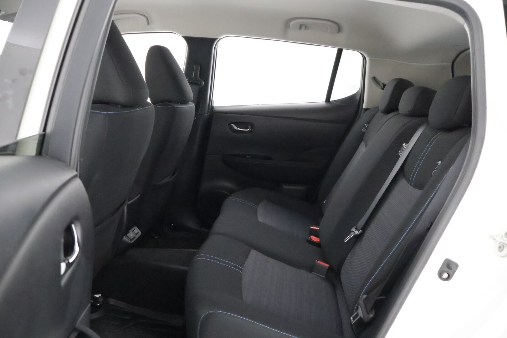 Nissan Leaf 2023 N-Connecta 62 kWh **Adapt. vakkari / 360 Kamera / Navi / Kaistavahti / Apple&Android / Keyless **