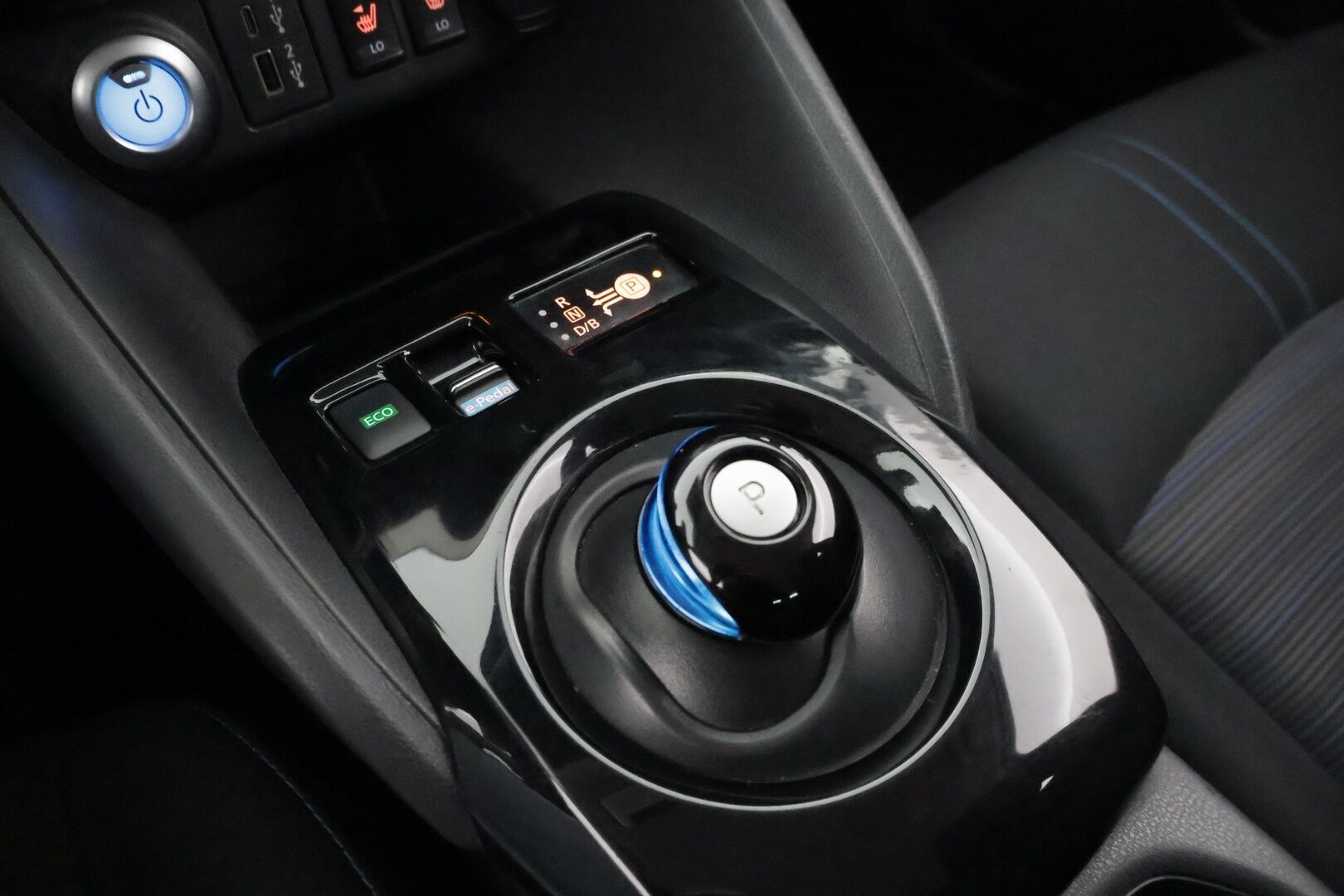 Nissan Leaf 2023 N-Connecta 62 kWh **Adapt. vakkari / 360 Kamera / Navi / Kaistavahti / Apple&Android / Keyless **