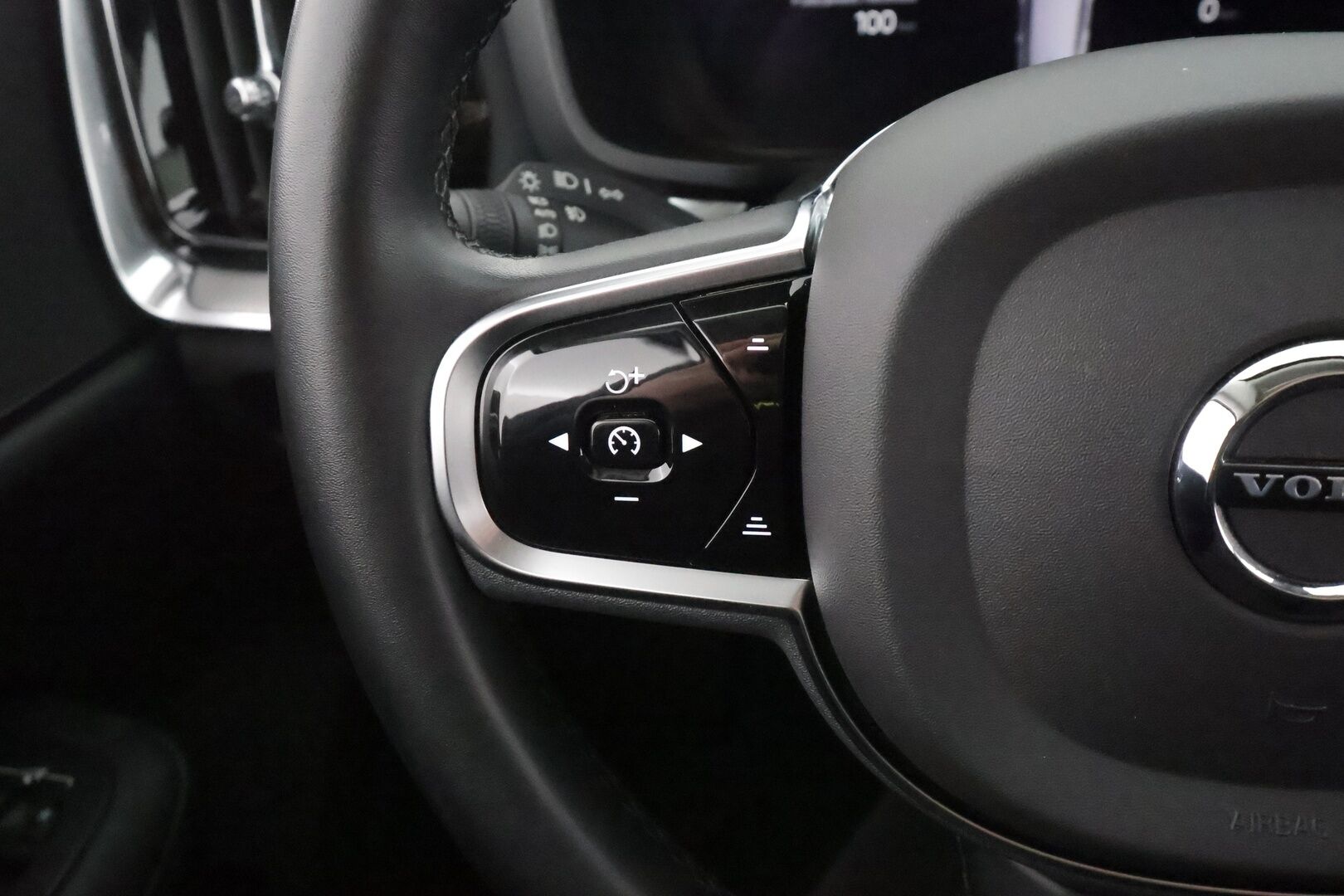 Volvo V60 2023 T6 AWD Long Range Plus Bright aut - | ACC | Koukku | Muistinahat | Sporttipenkit | Full-LED | Pilot assist | BLIS | P.kamera | High performance audio | Keyless | 1-om suomiauto | 