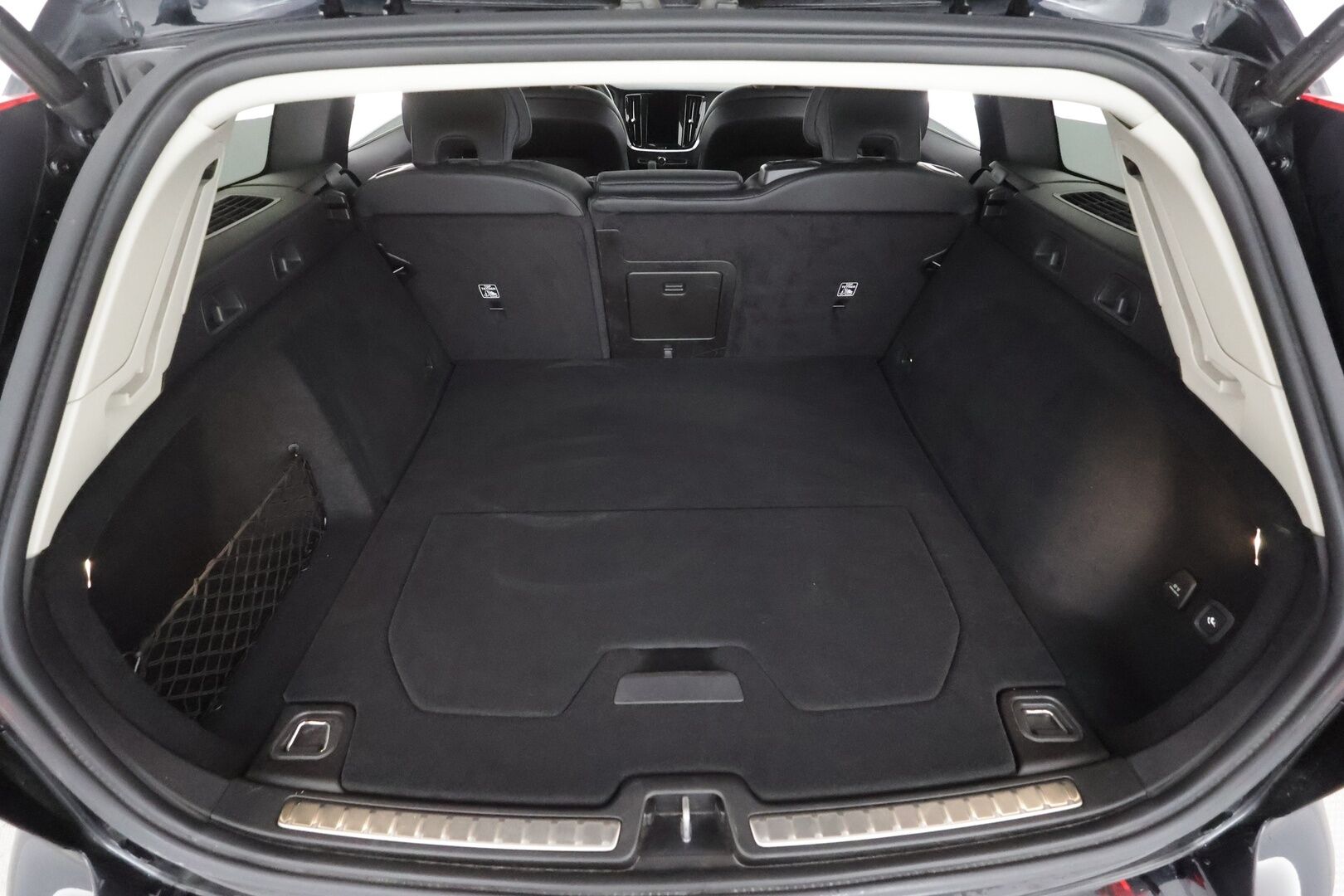 Volvo V60 2023 T6 AWD Long Range Plus Bright aut - | ACC | Koukku | Muistinahat | Sporttipenkit | Full-LED | Pilot assist | BLIS | P.kamera | High performance audio | Keyless | 1-om suomiauto | 