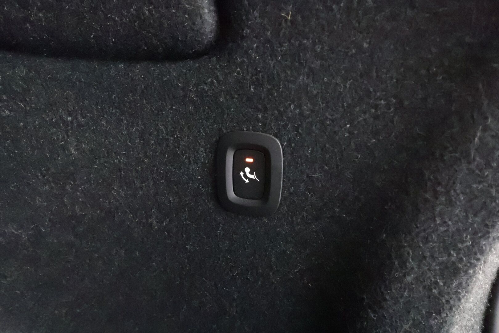 Volvo XC40 2023 Recharge Twin Ultimate aut * Pilot assist / ILP / Koukku / Muistipenkki / Harman/Kardon / 360-kamera * - Merkkihuollettu / 1.Om Suomi-auto / Kahdet renkaat / 2x Lataus