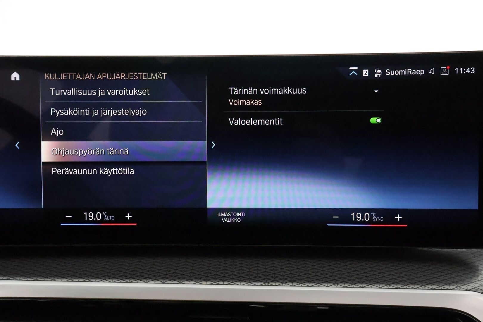 BMW i4 2023 M50 Super Charged **Lasikattoluukku / Harman/Kardon / ACC / HUD / Laser-LED / 360° / Koukku / Sporttipenkki Muistilla** - 2,99 % KORKOTARJOUS TÄHÄN AUTOON - Suomi-auto / Kahdet Renkaat / **HUIPPUVARUSTEET** 