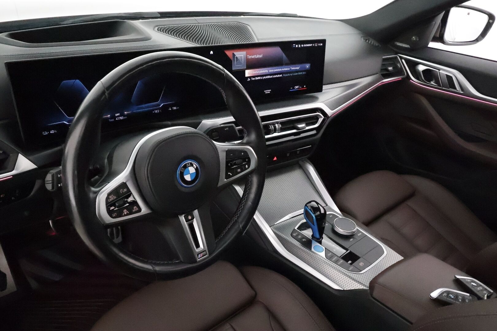 BMW i4 2023 M50 Super Charged **Lasikattoluukku / Harman/Kardon / ACC / HUD / Laser-LED / 360° / Koukku / Sporttipenkki Muistilla** - 2,99 % KORKOTARJOUS TÄHÄN AUTOON - Suomi-auto / Kahdet Renkaat / **HUIPPUVARUSTEET** 