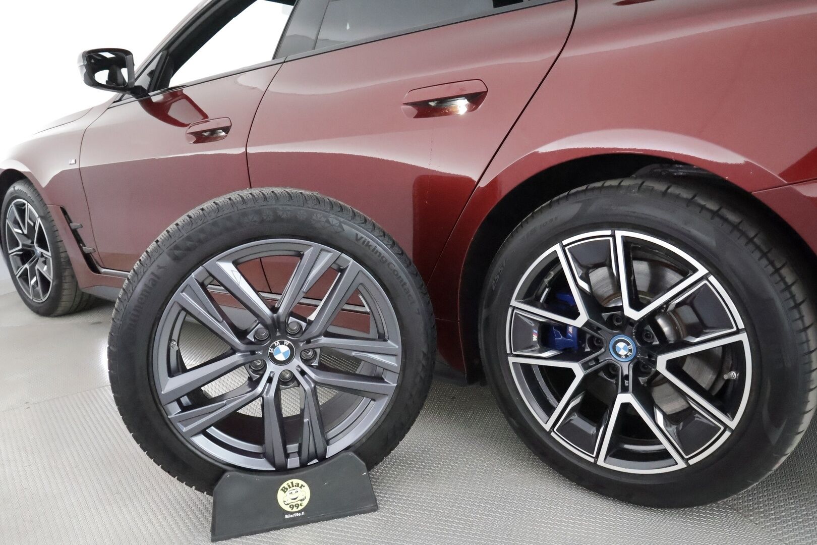 BMW i4 2023 M50 Super Charged **Lasikattoluukku / Harman/Kardon / ACC / HUD / Laser-LED / 360° / Koukku / Sporttipenkki Muistilla** - 2,99 % KORKOTARJOUS TÄHÄN AUTOON - Suomi-auto / Kahdet Renkaat / **HUIPPUVARUSTEET** 