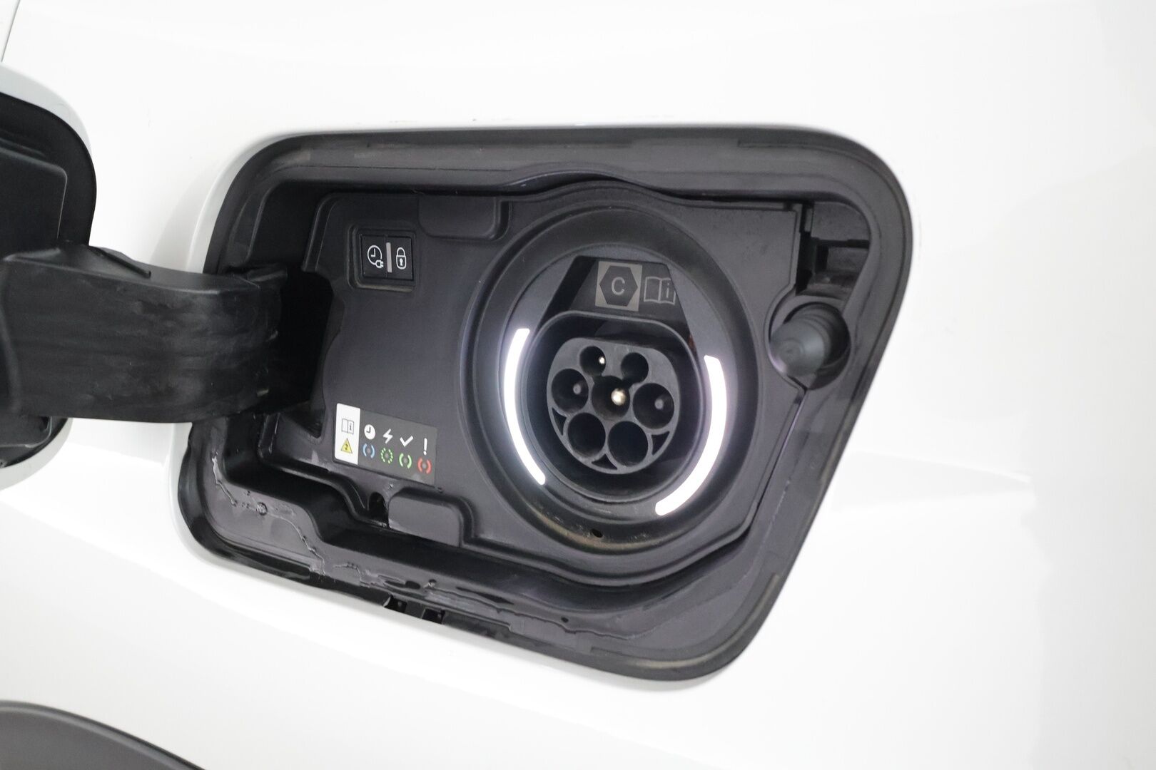 Peugeot 3008 2023 GT Hybrid4 300 EAT8-automaatti - | ACC | Puolinahat | Keyless | P.kamera | Navi | Digimittaristo | LED | BSM | Lane Assist | Apple & Android | 2x renkaat aluin | Suomiauto | 