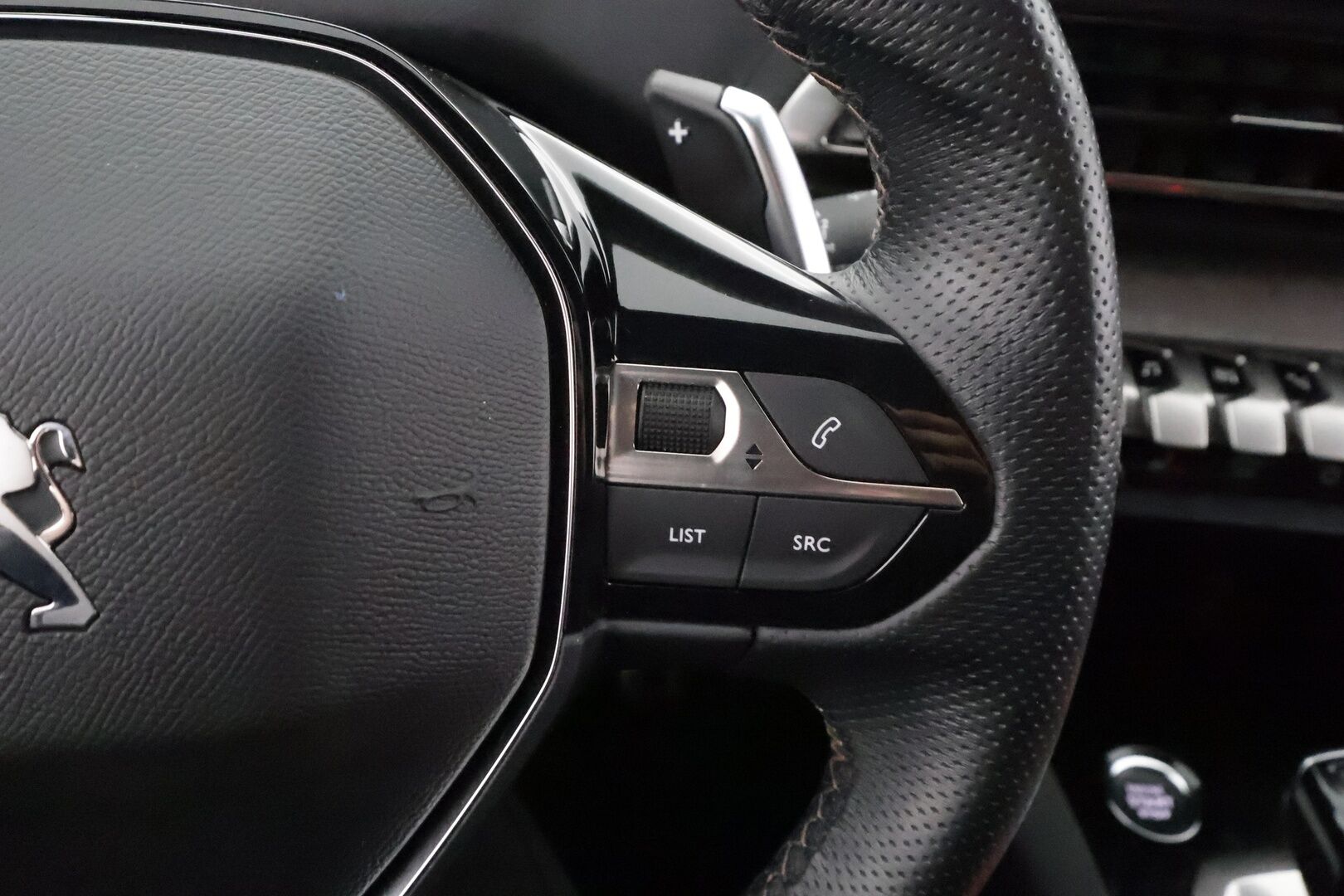 Peugeot 3008 2023 GT Hybrid4 300 EAT8-automaatti - | ACC | Puolinahat | Keyless | P.kamera | Navi | Digimittaristo | LED | BSM | Lane Assist | Apple & Android | 2x renkaat aluin | Suomiauto | 