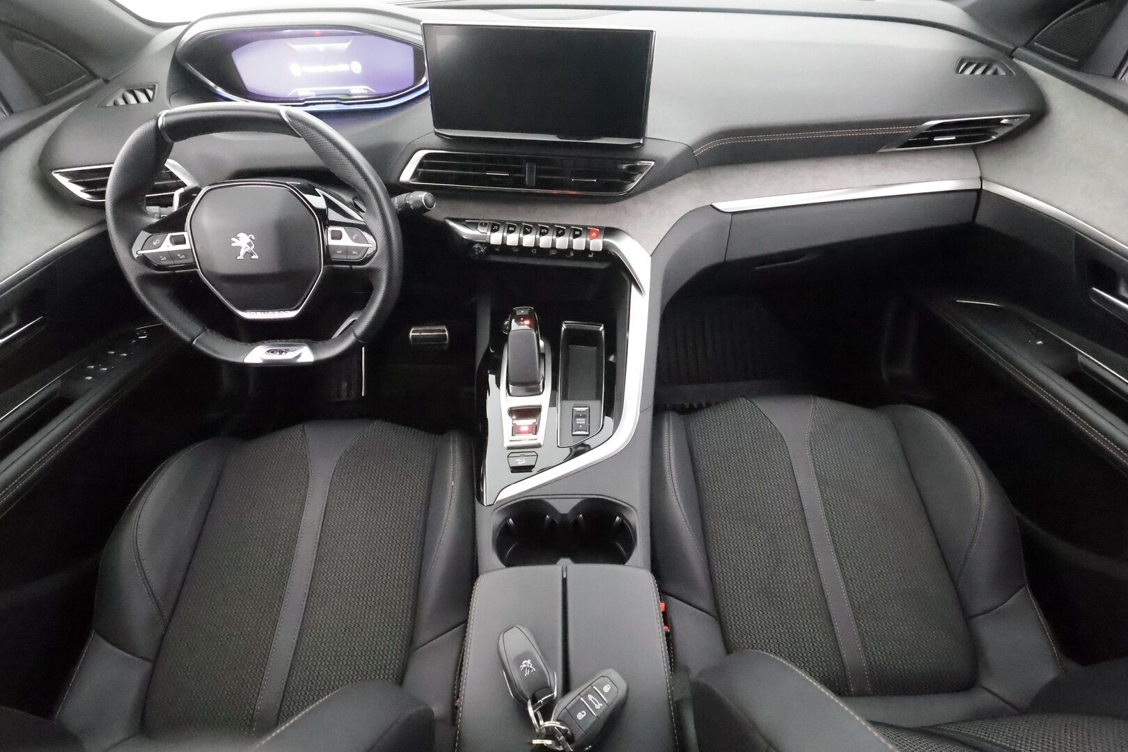 Peugeot 3008 2023 GT Hybrid4 300 EAT8-automaatti - | ACC | Puolinahat | Keyless | P.kamera | Navi | Digimittaristo | LED | BSM | Lane Assist | Apple & Android | 2x renkaat aluin | Suomiauto | 