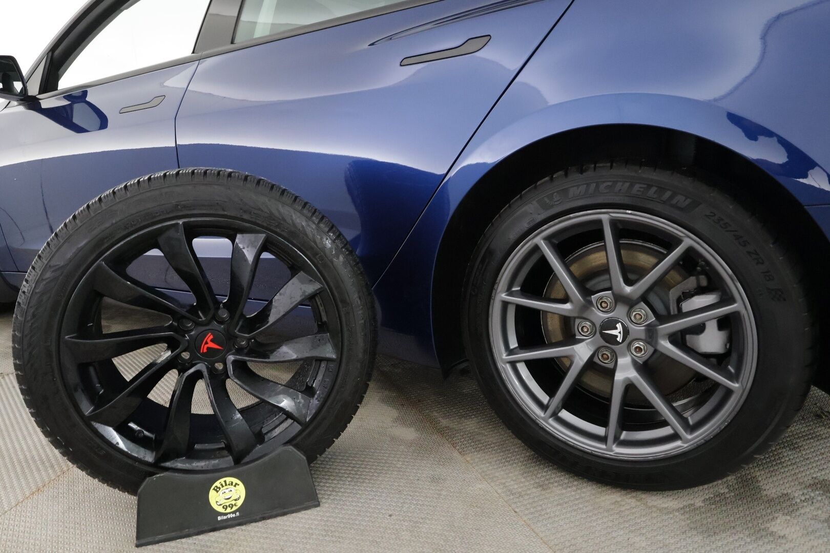 Tesla Model 3 2022 Standard Range Plus - | ILP | Lasikatto | ACC | Matrix-LED | P.Kamera | Muistipenkki | Premium Speakers | Navi | Kaistavahti | Keyless | Kahdet renkaat |