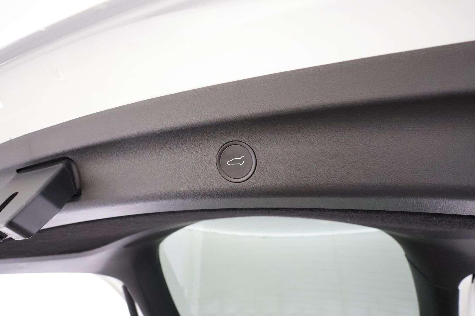 Tesla Model Y 2023 Performance - | ACC | ILP | Koukku | Valkoiset sähkönahat | Muistipenkki | Lasikatto | Ryzen | Matrix | Premium Audio | P.kamera | Track Mode | 1-om Suomiauto | 2x Renkaat Aluvantein!