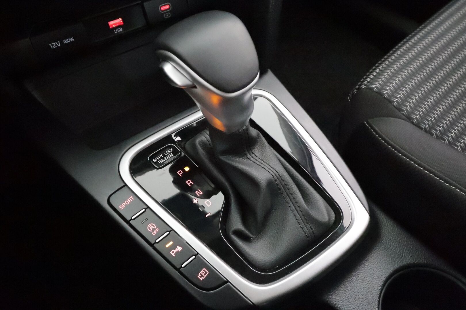 Kia XCeed 2023 1,5 T-GDI 160hv DCT - | Vakkari | P.kamera | LED | Kaistavahti | Facelift | Ratinlämmitin | Apple&Android |