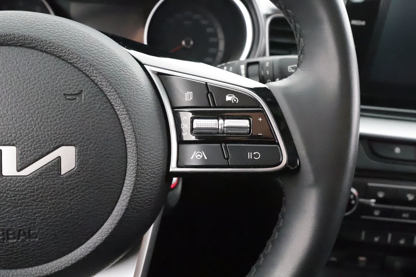Kia XCeed 2023 1,5 T-GDI 160hv DCT - | Vakkari | P.kamera | LED | Kaistavahti | Facelift | Ratinlämmitin | Apple&Android |