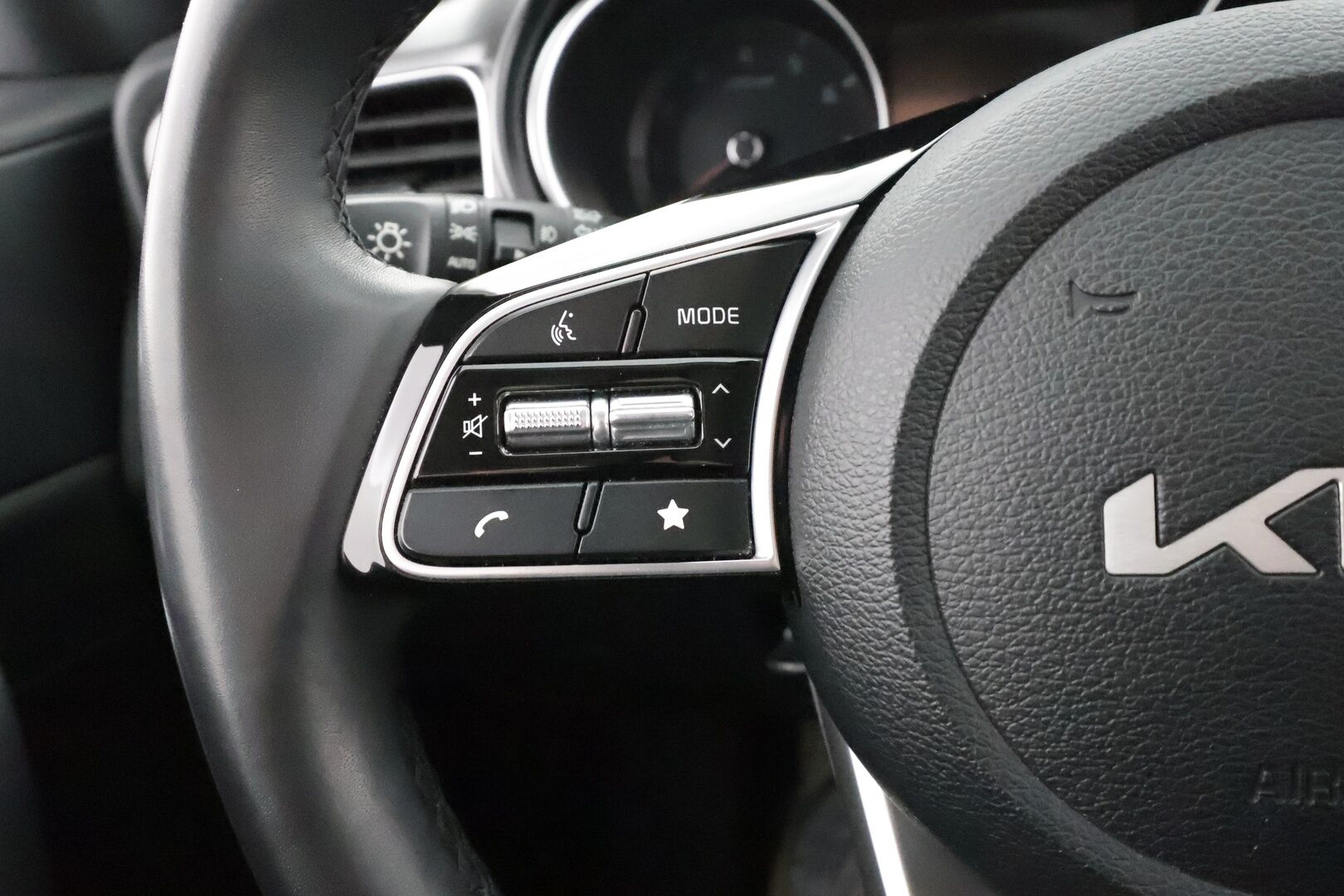 Kia XCeed 2023 1,5 T-GDI 160hv DCT - | Vakkari | P.kamera | LED | Kaistavahti | Facelift | Ratinlämmitin | Apple&Android |