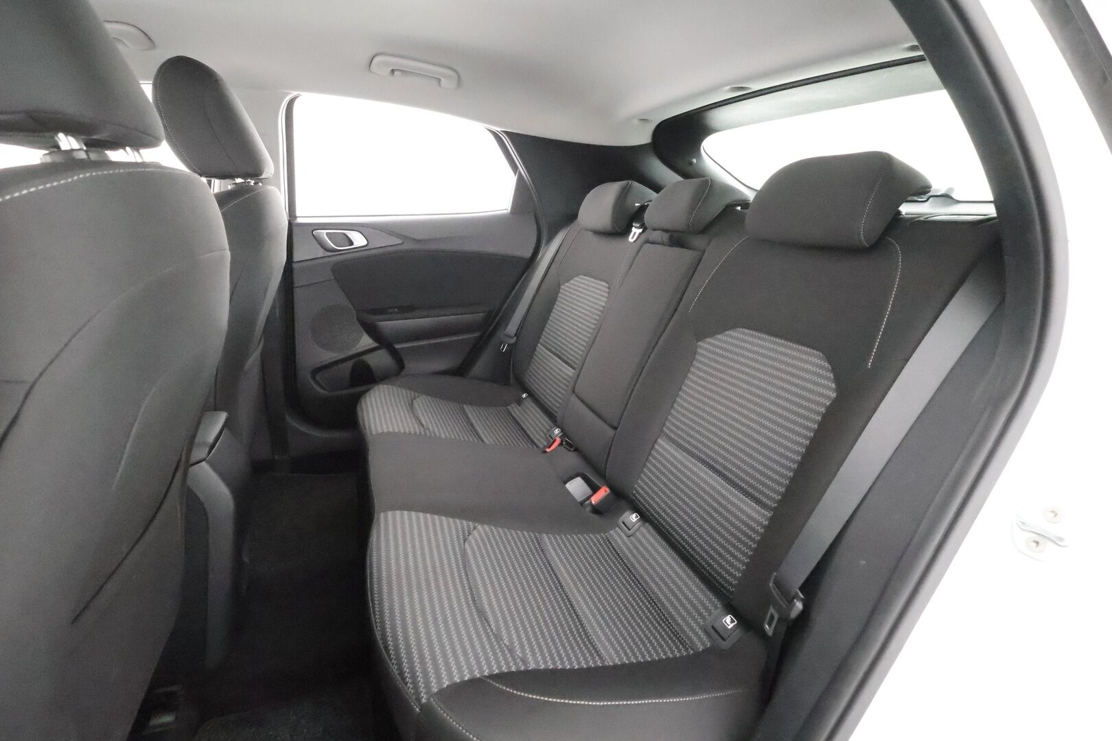 Kia XCeed 2023 1,5 T-GDI 160hv DCT - | Vakkari | P.kamera | LED | Kaistavahti | Facelift | Ratinlämmitin | Apple&Android |
