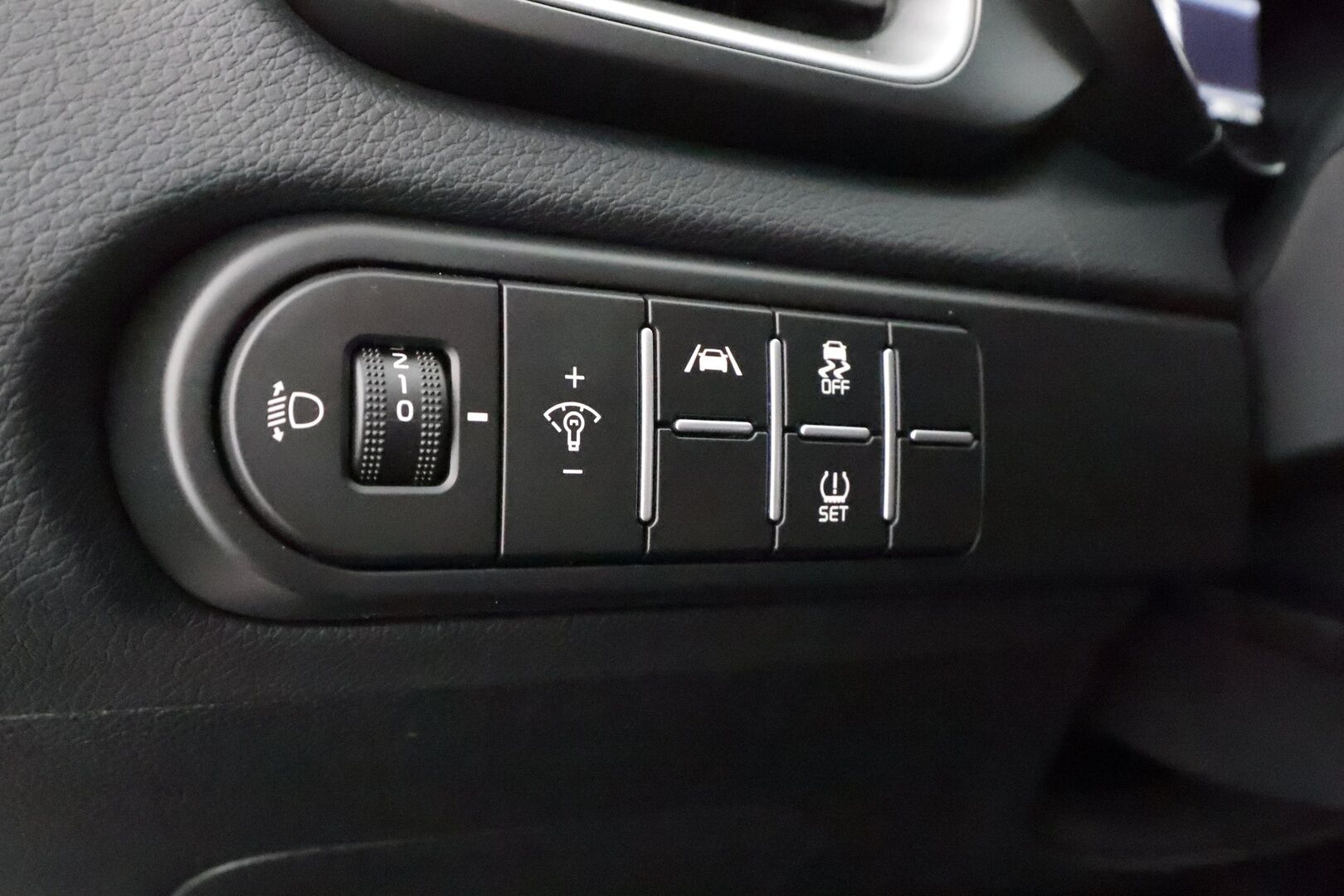 Kia XCeed 2023 1,5 T-GDI 160hv DCT - | Vakkari | P.kamera | LED | Kaistavahti | Facelift | Ratinlämmitin | Apple&Android |