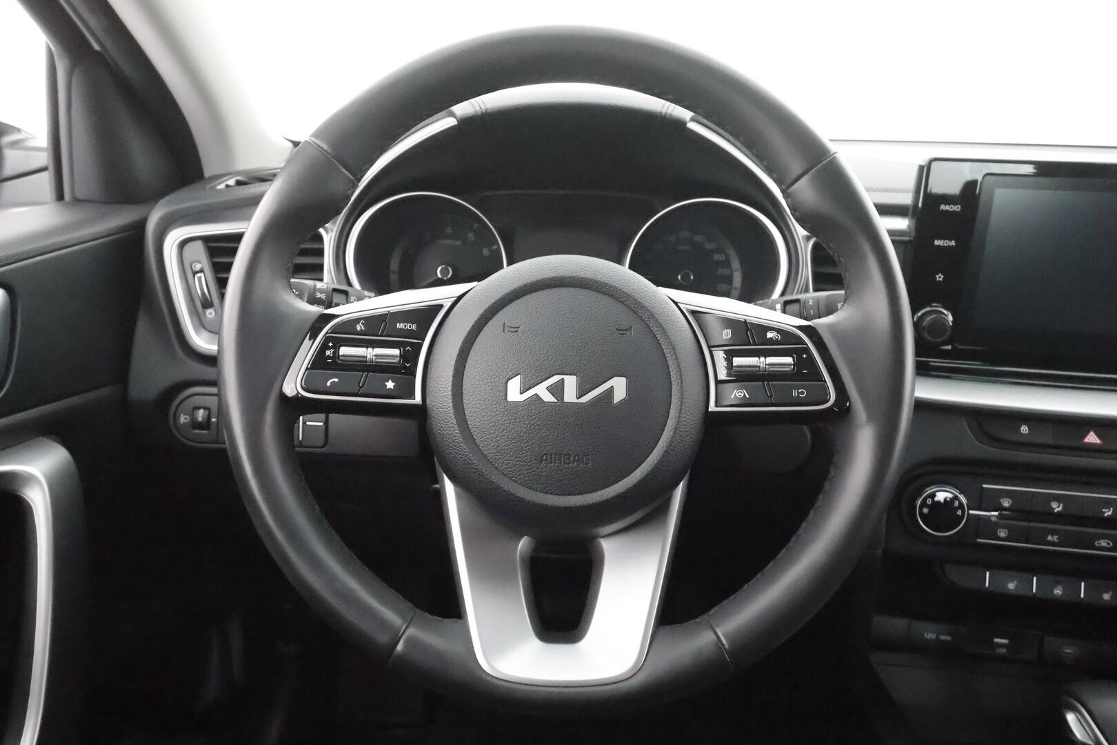 Kia XCeed 2023 1,5 T-GDI 160hv DCT - | Vakkari | P.kamera | LED | Kaistavahti | Facelift | Ratinlämmitin | Apple&Android |