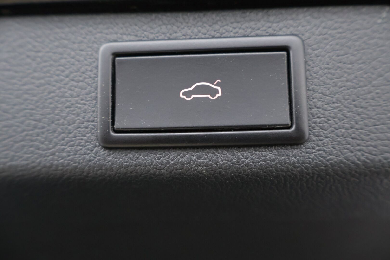 Skoda Superb 2021 Combi 1,4 TSI PHEV L&K iV DSG - Webasto | ACC | Ilmastoidut muistinahat | Canton | Koukku | Panorama | P.Kamera | Matrix LED | SOH 90.1%