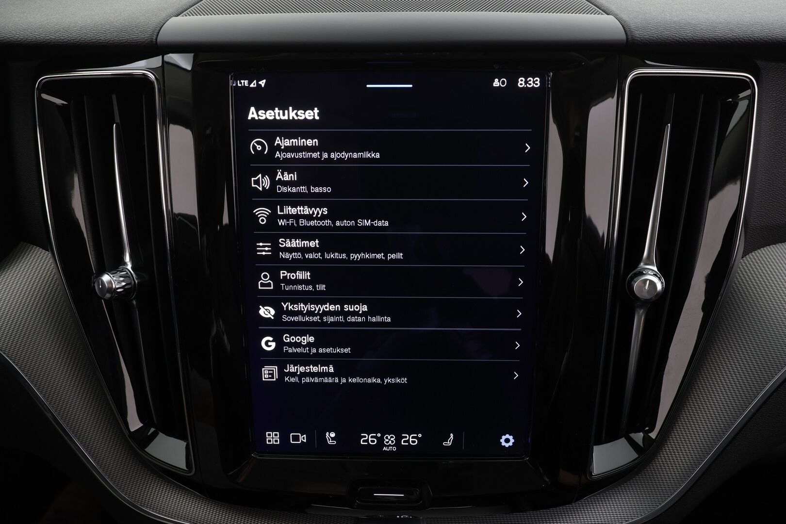 Volvo XC60 2023 B4 AWD D-MHEV Business Plus Bright aut * ACC / P.kamera / Full LED / Webasto / Muistipenkit / Navi / Facelift / BLIS * - 1.Om Suomi-auto / Kahdet renkaat aluvanteilla / Juuri huollettu - HULLUT BLACKWEEK JATKOT - KORKOTARJOUS 2,49%