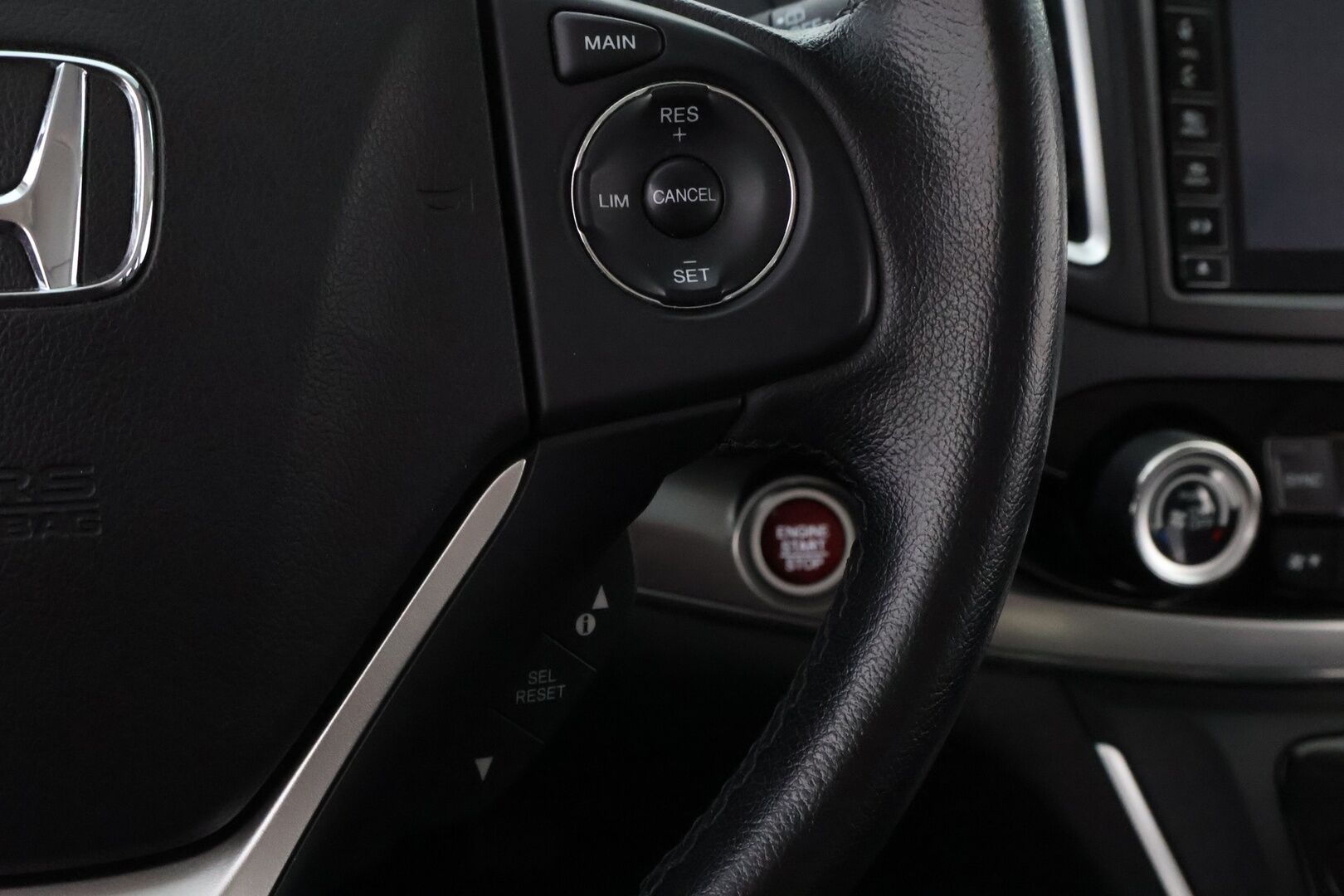 Honda CR-V 2015 1,6 Diesel Elegance AT 4WD * Vetokoukku / Nahkasisusta / Lasikatto / Peruutuskamera / Lohko & Sisäpistoke / Sähköluukku!