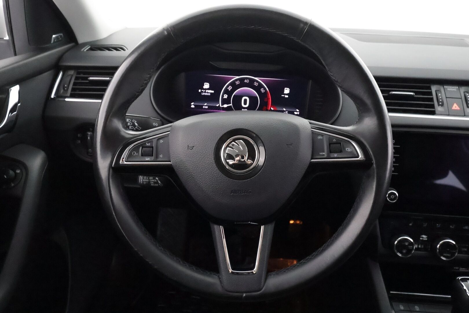 Skoda Octavia 2020 Combi 1,5 TSI Style DSG Autom. - | ACC | Webasto | Koukku | Canton | Digimittaristo | Puolinahat | P.kamera | Keyless | LED | Lämm. ratti | Navi | Merkkihuollot | 2x alut | 
